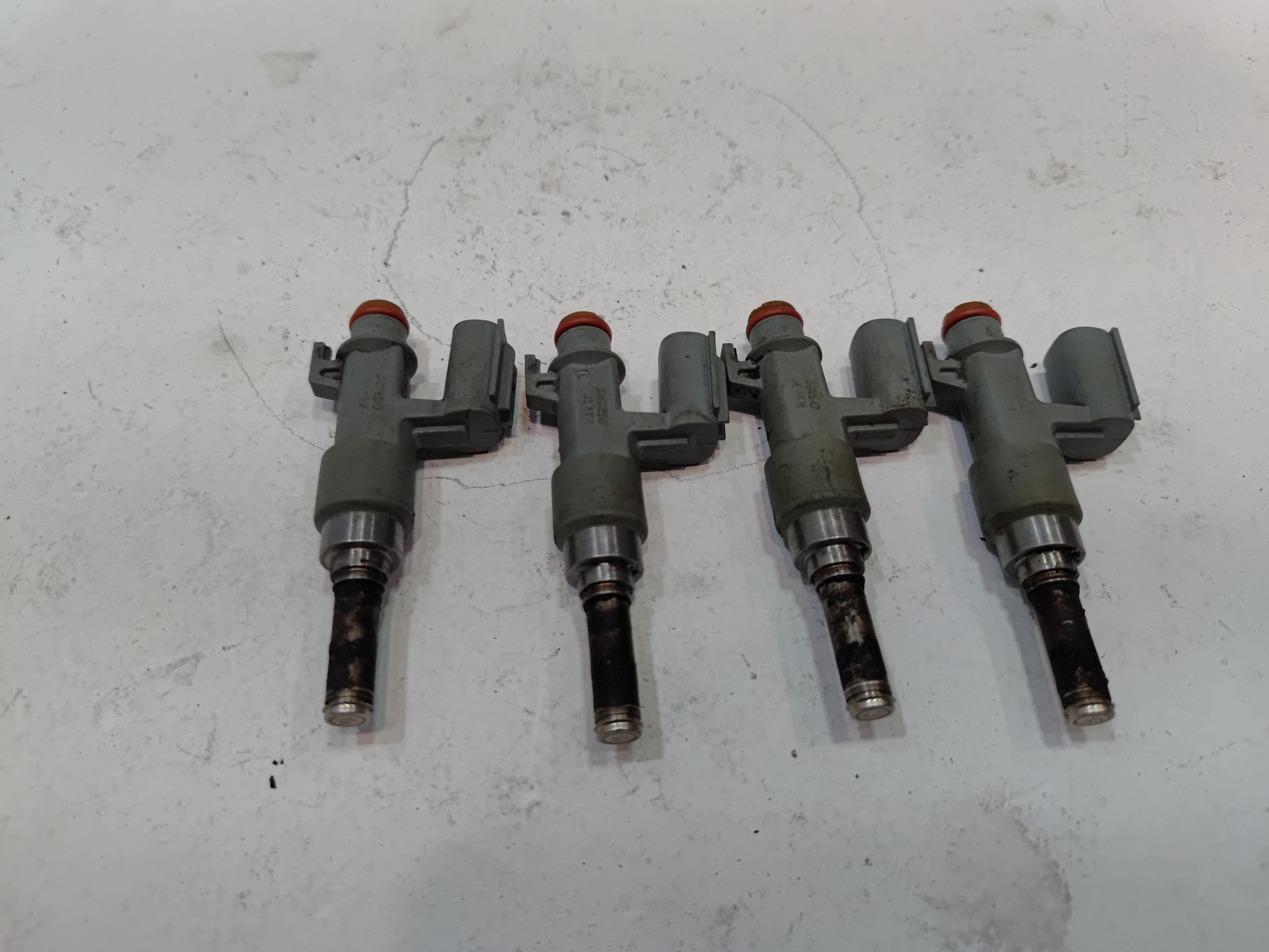 2023-2025 Toyota Crown 2.5L Fuel Injector Injectors Set of 4 Pcs OEM