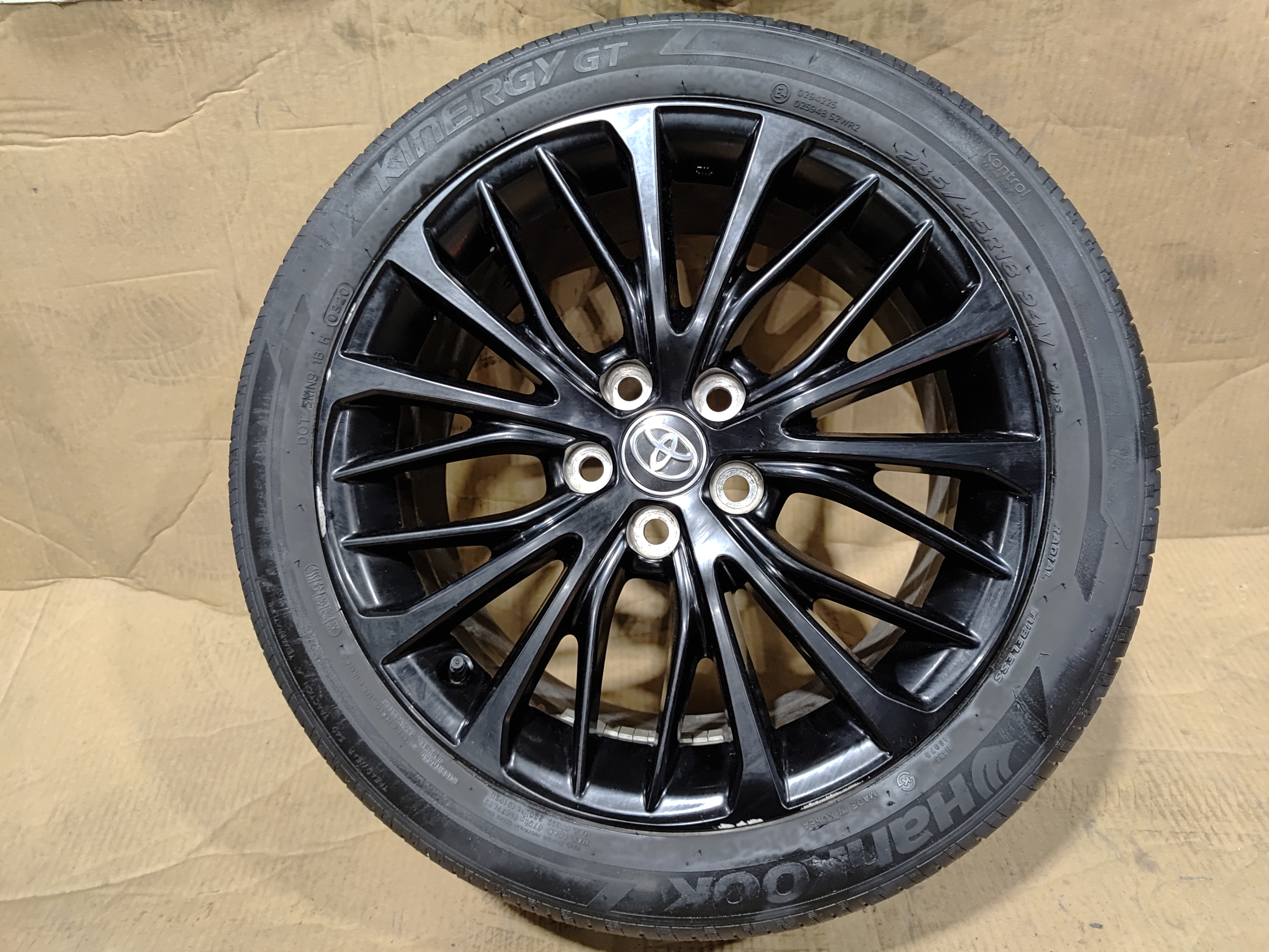 2018-2020 Toyota Camry Alloy Wheel Rim 18x8J w/Tire 235/45 R18 Black OEM