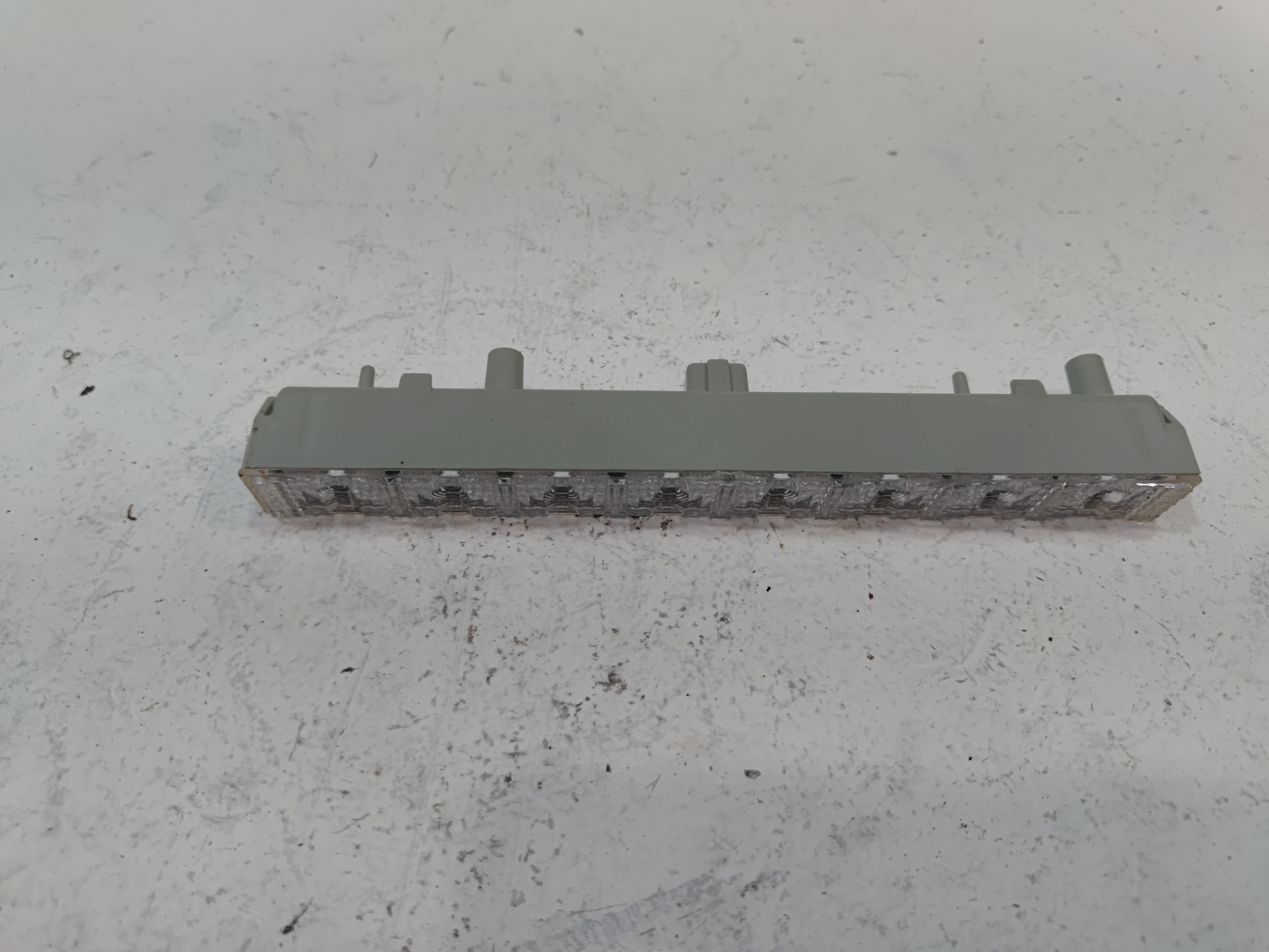 2018-2025 TOYOTA CAMRY  REAR 3RD ROW HIGH MOUNTED BRAKE STOP LIGHT LAMP OEM