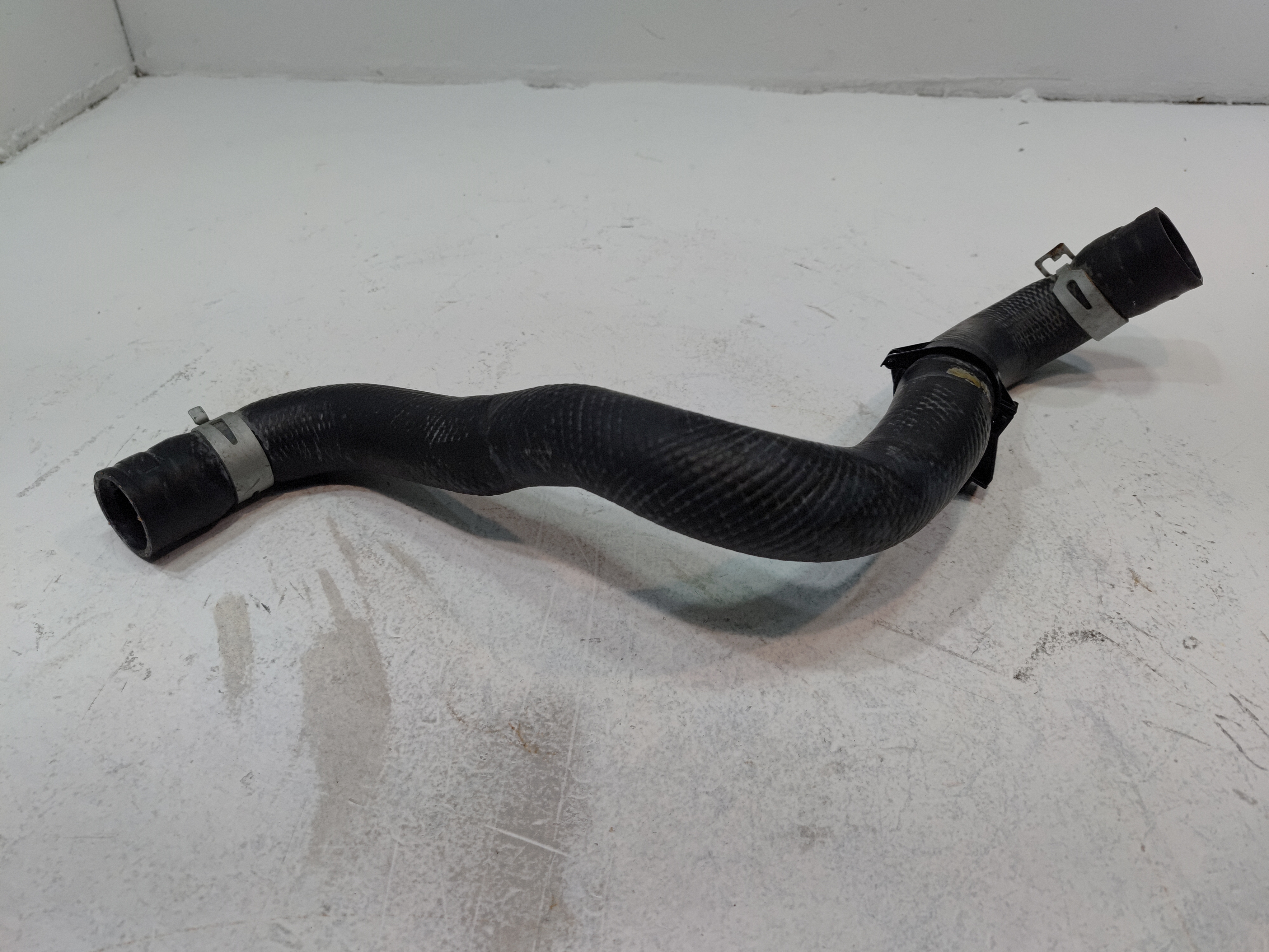 2018-2024 TOYOTA CAMRY 2.5L ENGINE RADIATOR UPPER COOLANT HOSE TUBE PIPE OEM