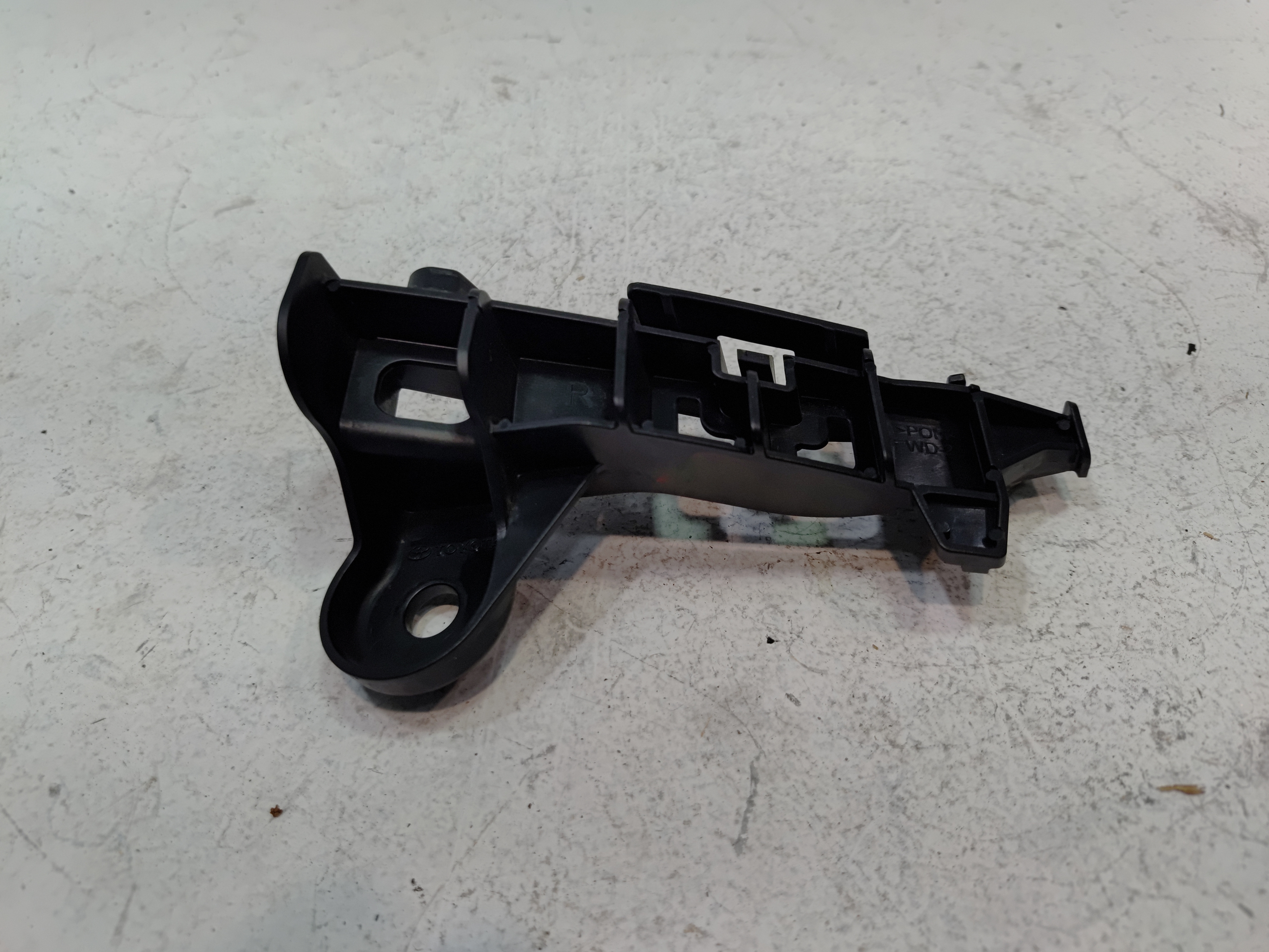 2018-2024 Toyota Camry Right Passenger Side Rear Bumper Tail Lamp Retainer OEM