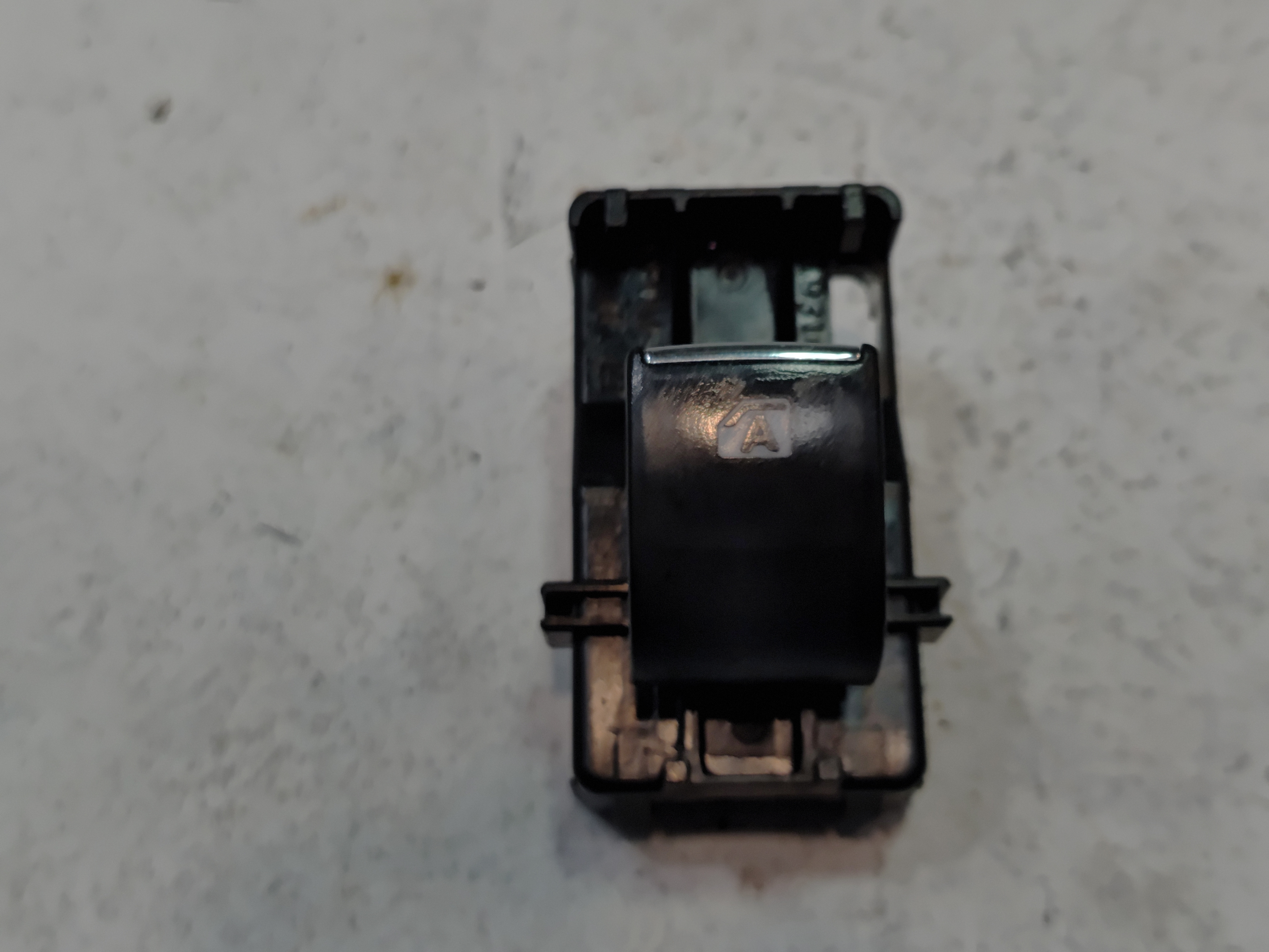 2018-2021 TOYOTA CAMRY FRONT OR REAR PASSENGER SIDE DOOR WINDOW SWITCH OEM