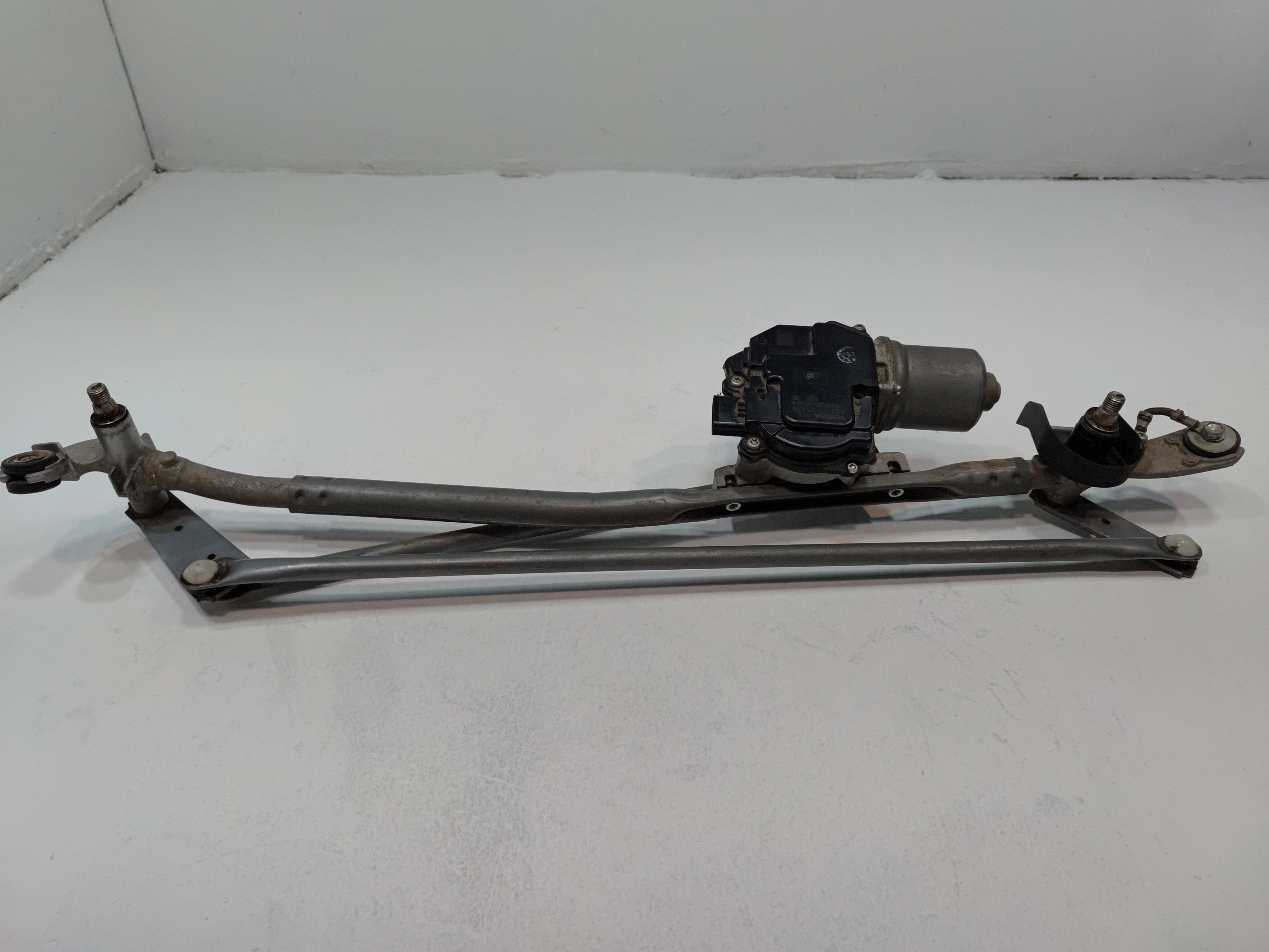 2018-2020 Toyota Camry Front Windshield Wiper Transmission Linkage W/ Motor OEM