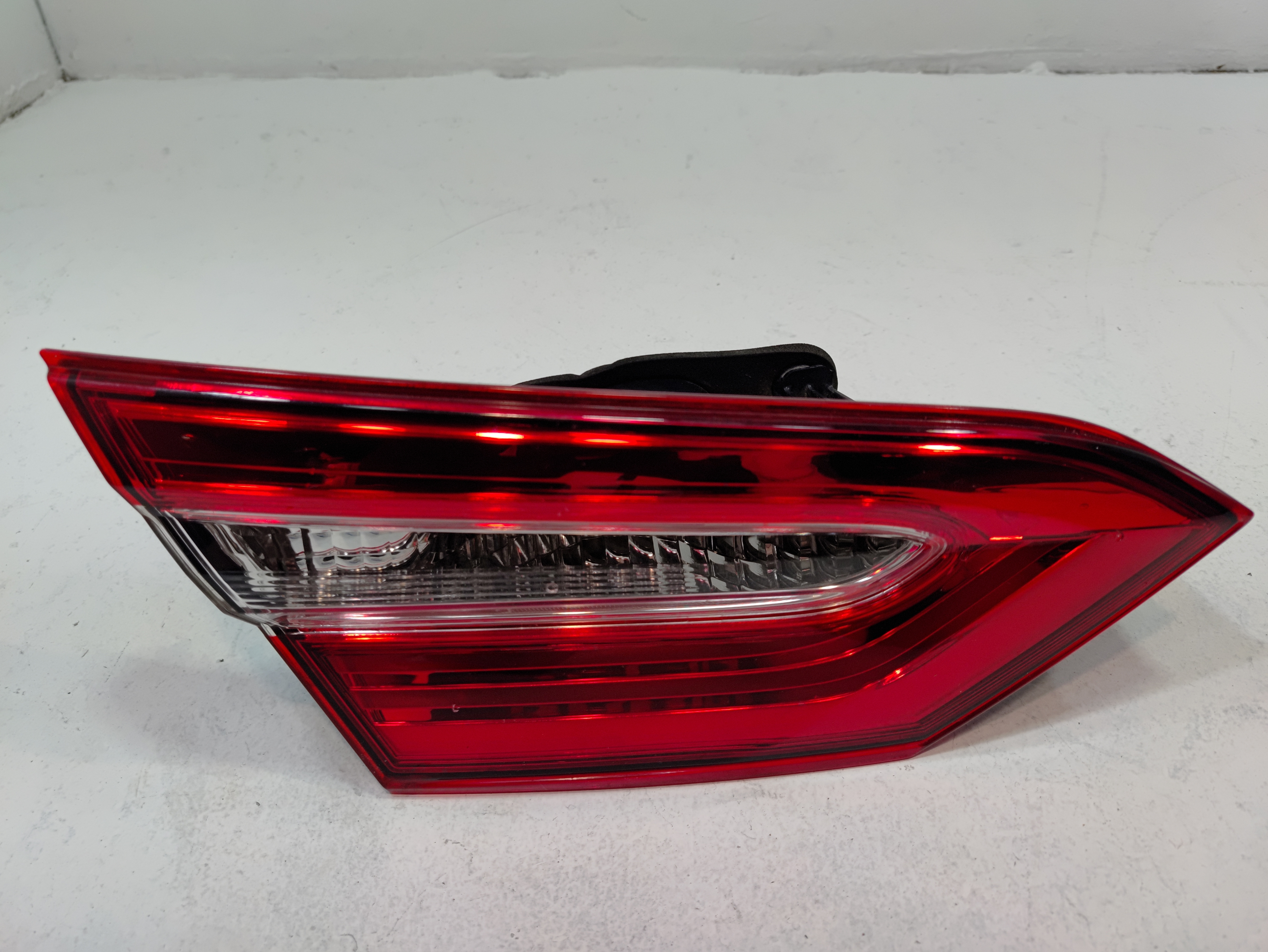2018-2020 Toyota Camry Rear Left Driver Side Inner Taillight Light Lamp OEM
