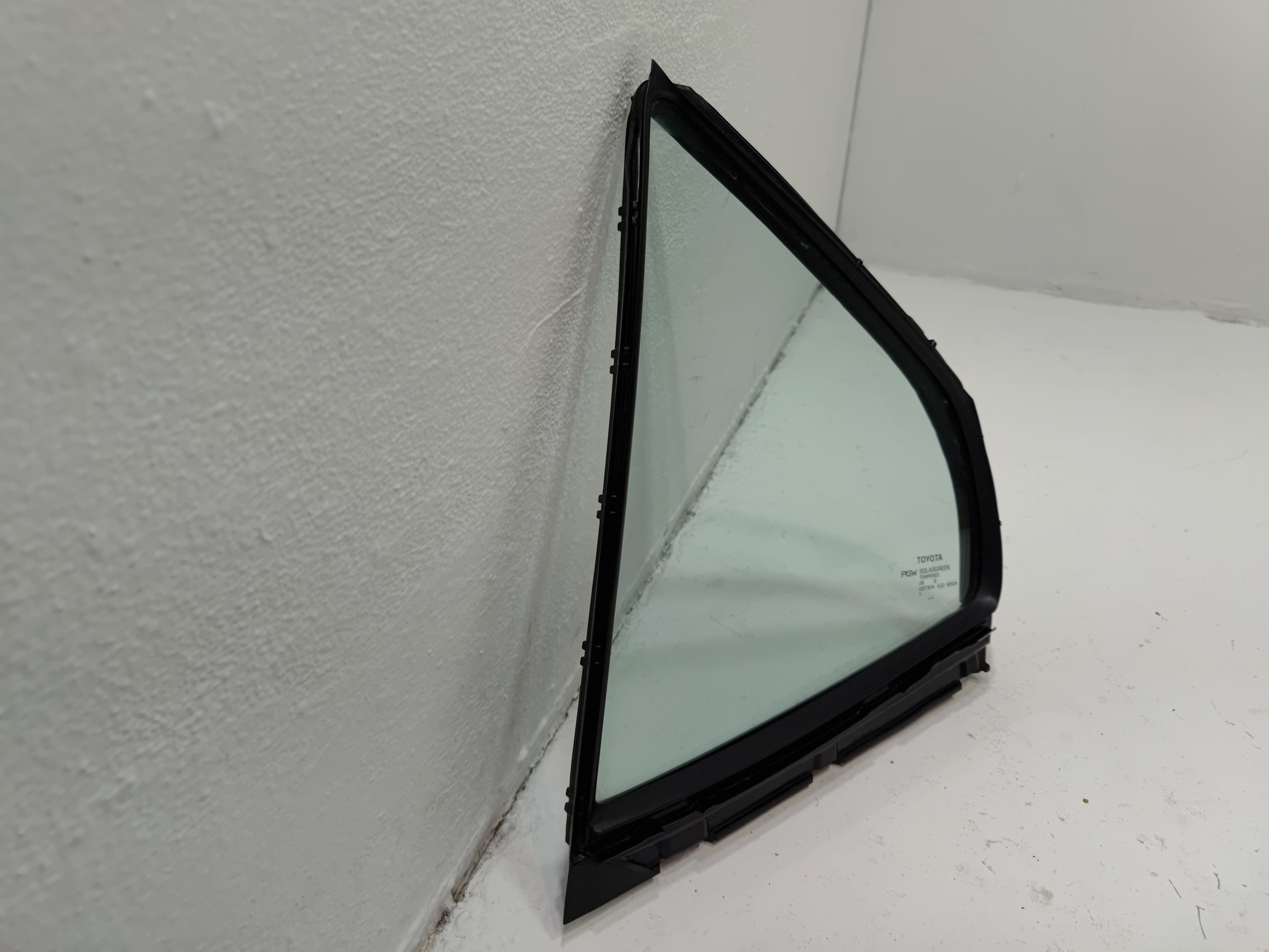 2018-2024 TOYOTA CAMRY REAR LEFT DRIVER SIDE DOOR CORNER FIXED WINDOW GLASS OEM