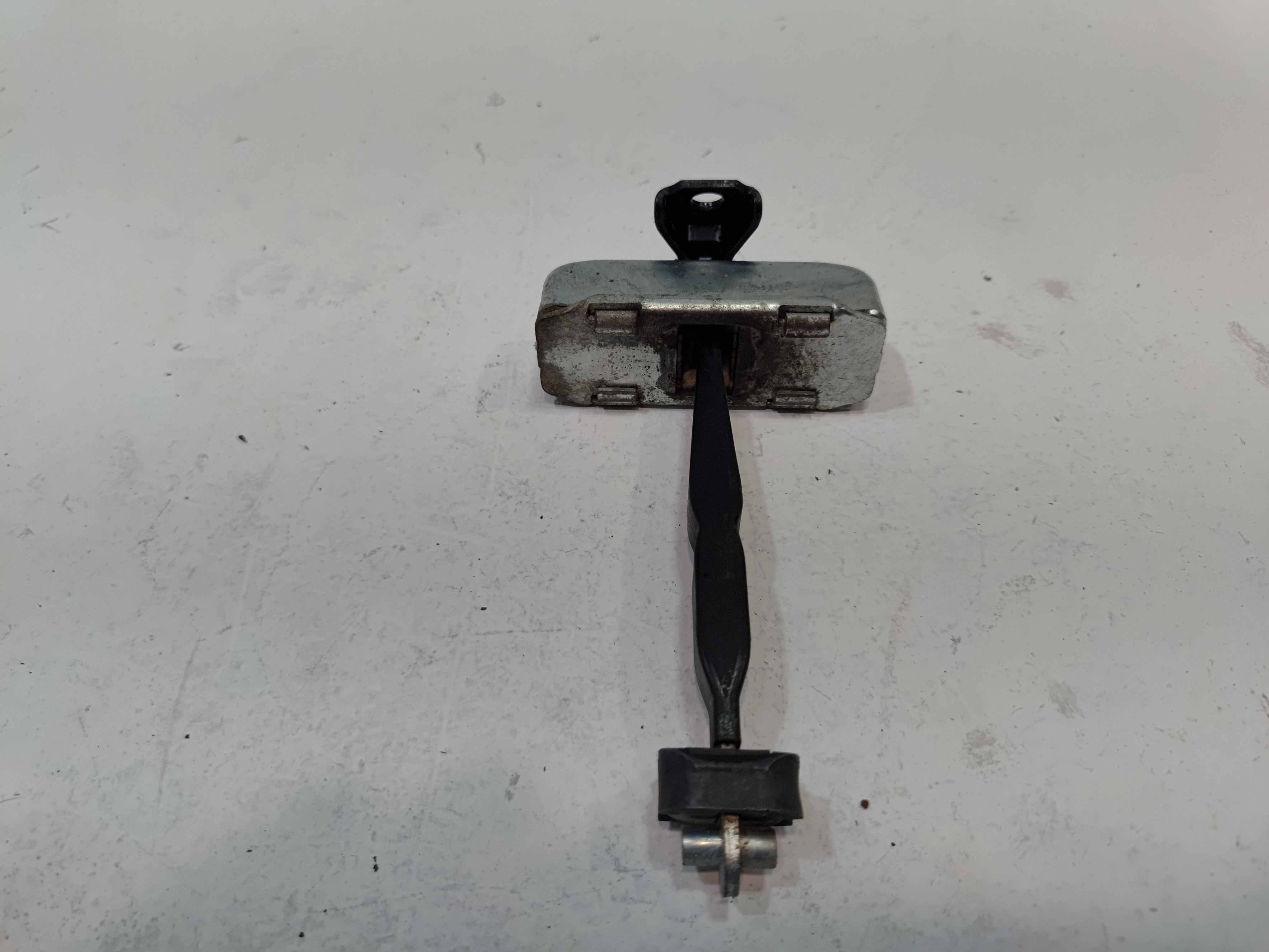 2018 TOYOTA CAMRY REAR LEFT OR RIGHT SIDE DOOR CHECK STRAP STOP STOPPER OEM