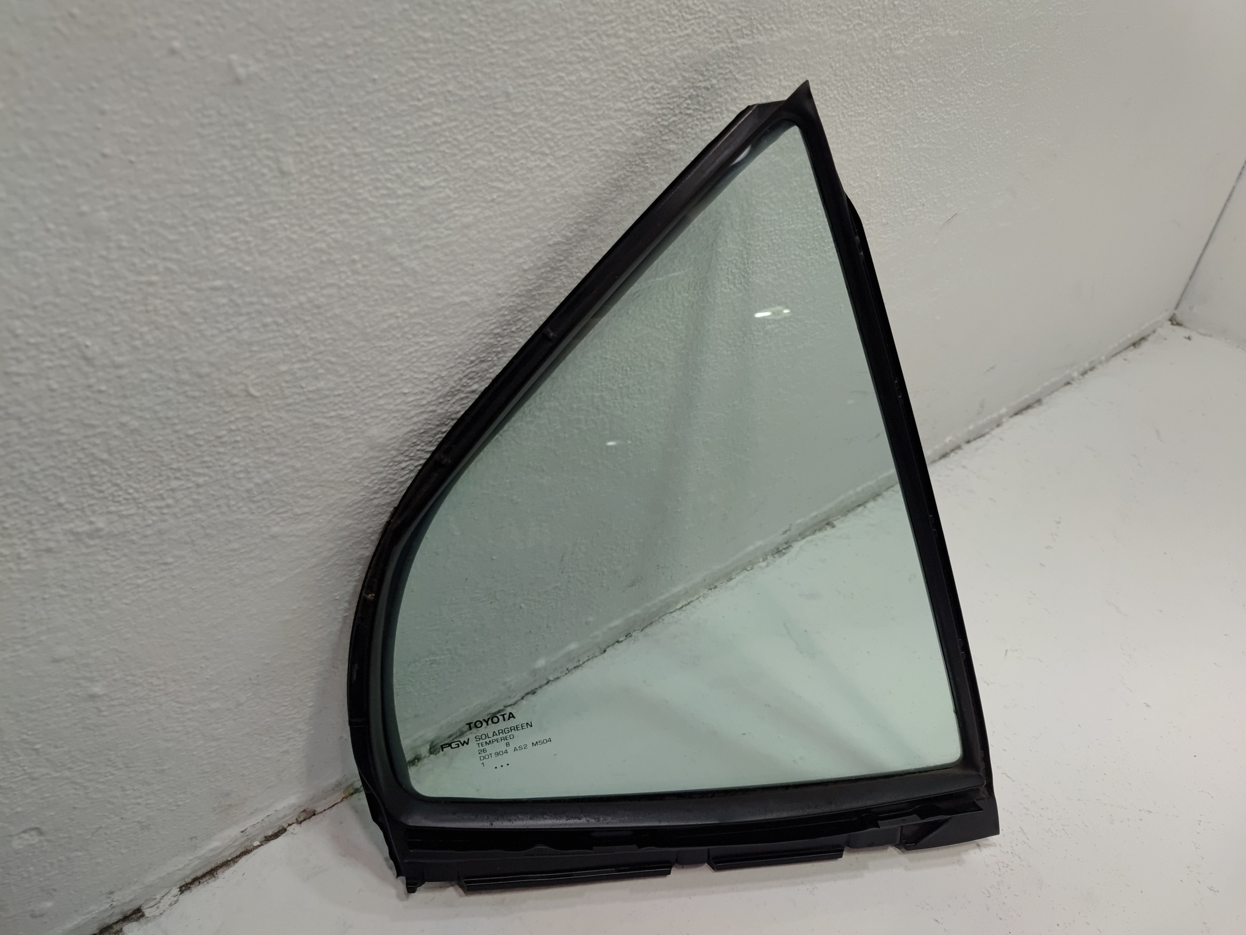 2018-2024 TOYOTA CAMRY REAR PASSENGER SIDE DOOR CORNER FIXED WINDOW GLASS OEM