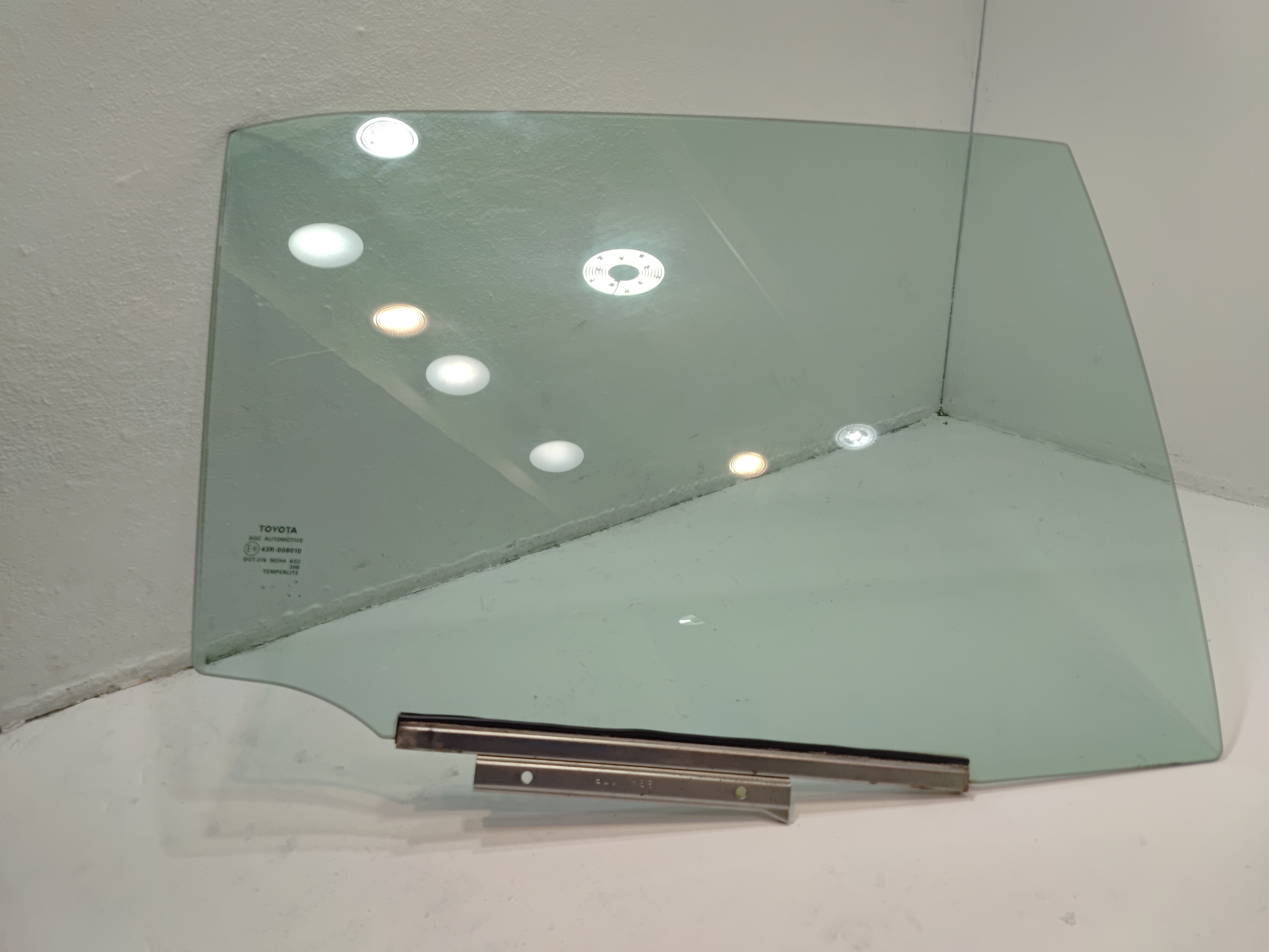 2018 - 2024 TOYOTA CAMRY REAR RIGHT PASSENGER SIDE DOOR WINDOW GLASS GREEN OEM