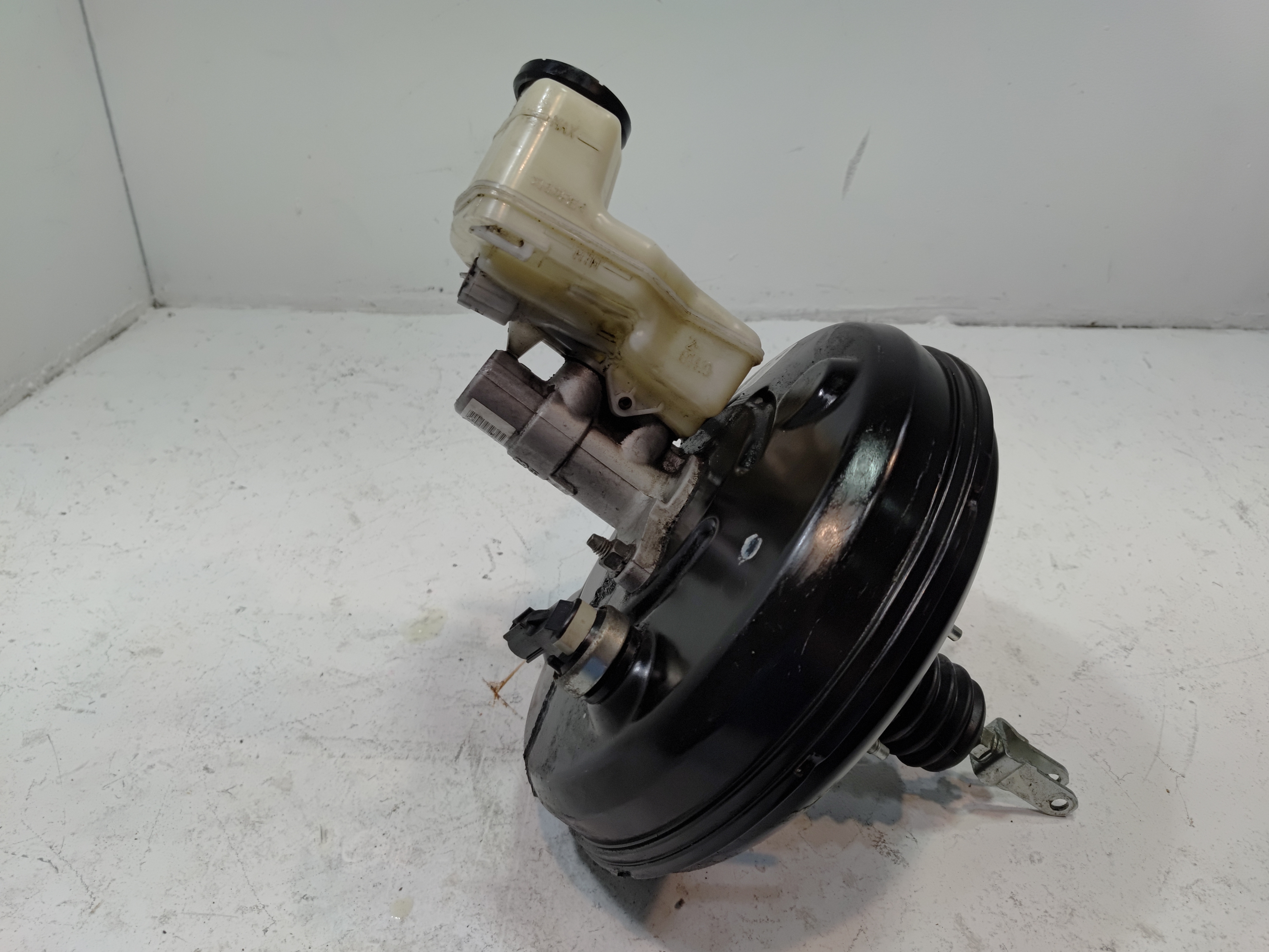 2018-2024 Toyota Camry Brake Booster & Master Cylinder & Reservoir Assembly OEM