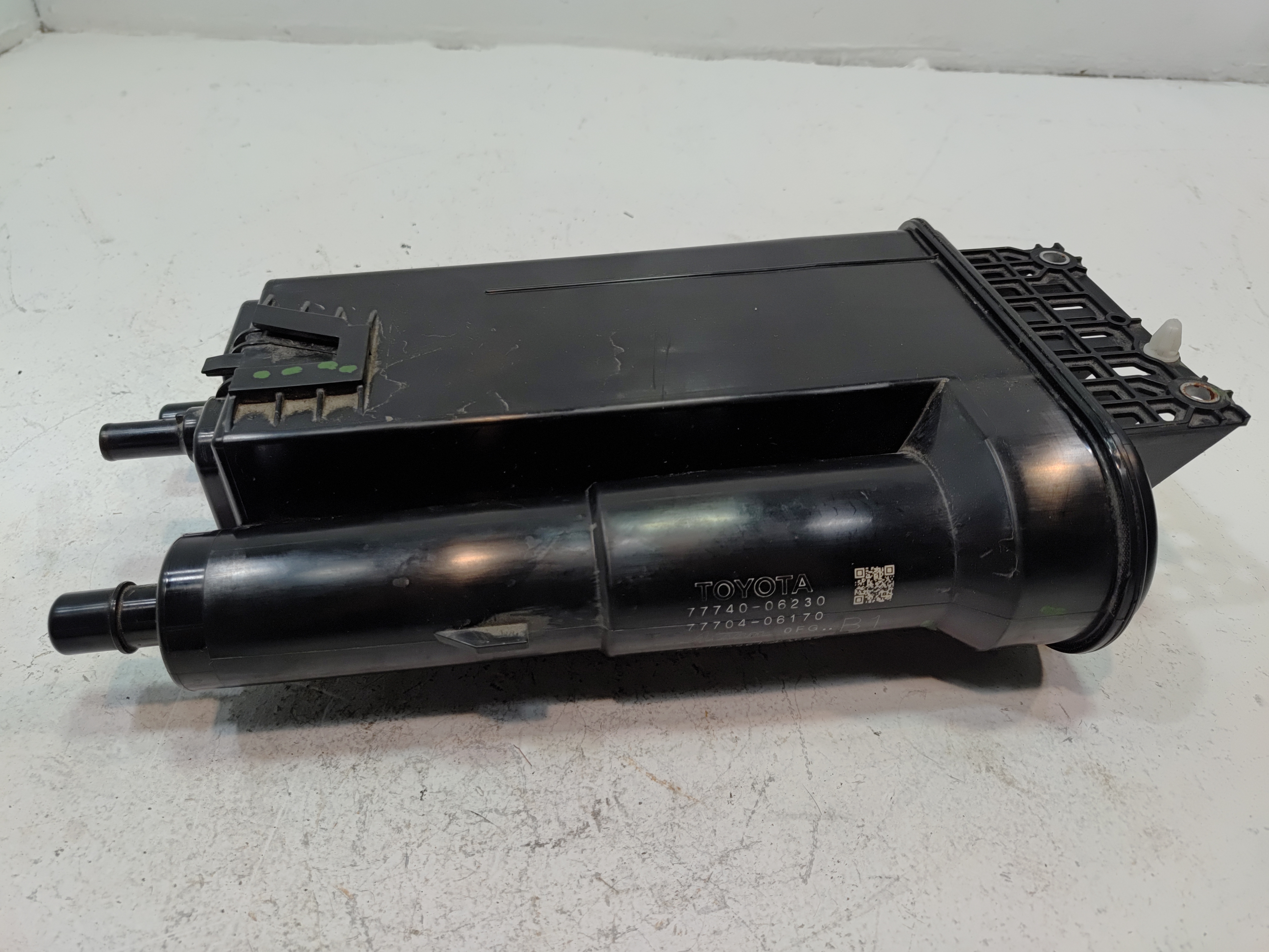 2018-2024 TOYOTA CAMRY FUEL VAPOR EVAPORATOR CHARCOAL CANISTER OEM