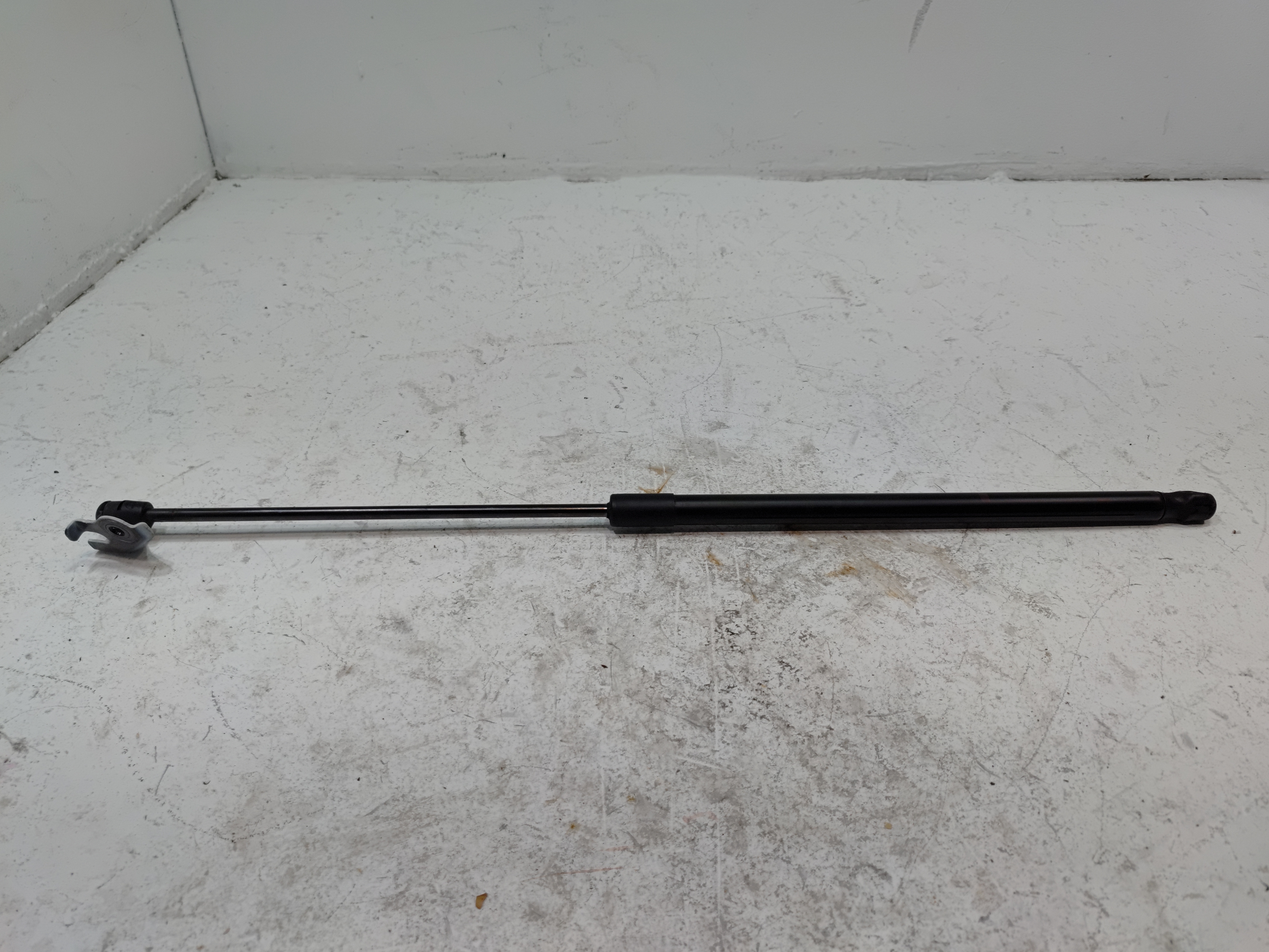 2018-2020 TOYOTA CAMRY HOOD PASSENGER SIDE LIFT CYLINDER SUPPORT SHOCK STRUT OEM
