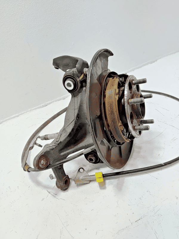 TOYOTA CAMRY SE XSE FWD REAR DRIVER SIDE SPINDLE KNUCKLE HUB OEM 2018 - 2024
