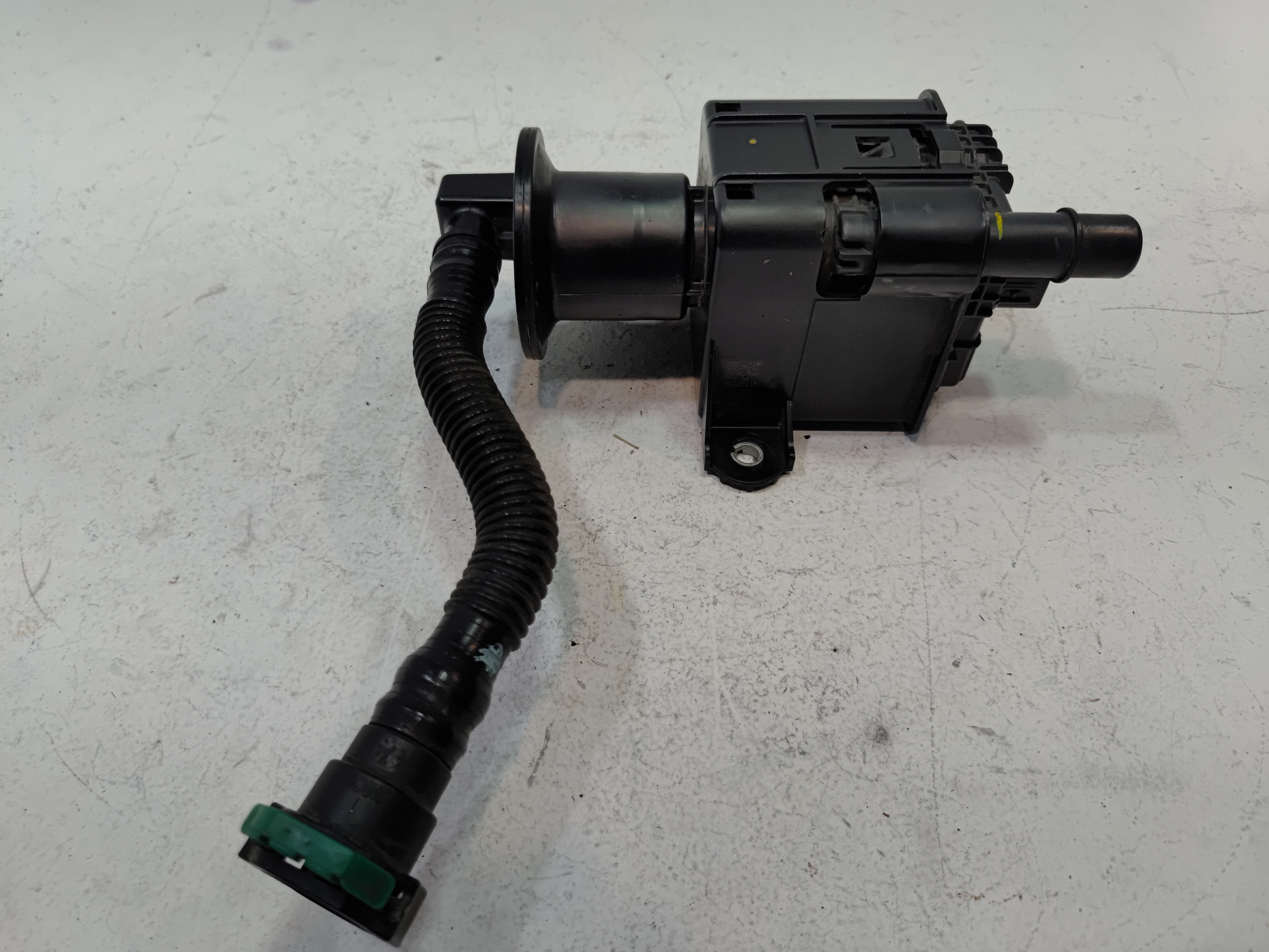 18-24 TOYOTA CAMRY 2.5L VALVE FUEL VAPOR CANISTER FILTER & LEAK DETECTION PUMP