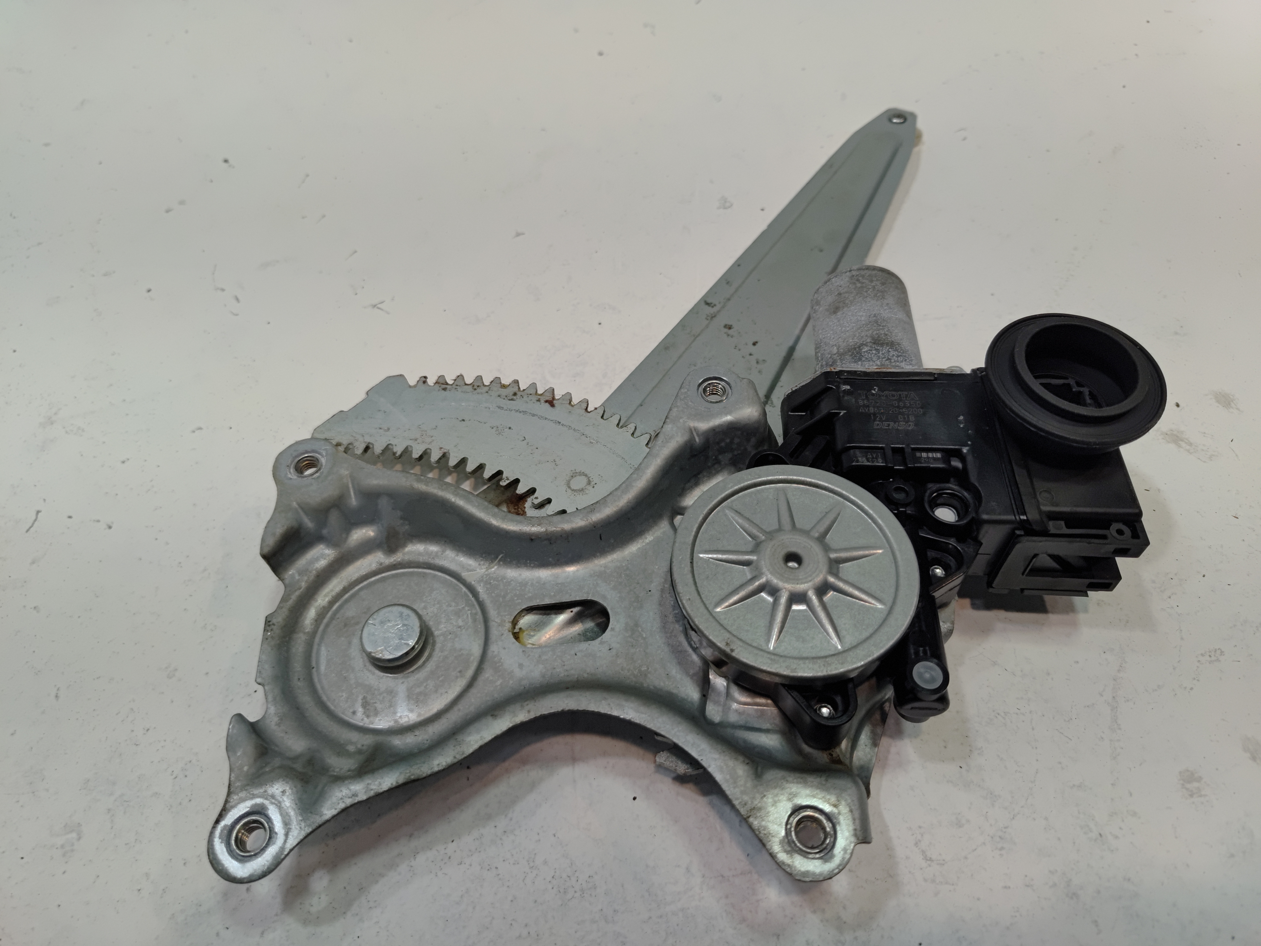 2018-2024 TOYOTA CAMRY REAR PASSENGER SIDE DOOR WINDOW REGULATOR W/ MOTOR OEM