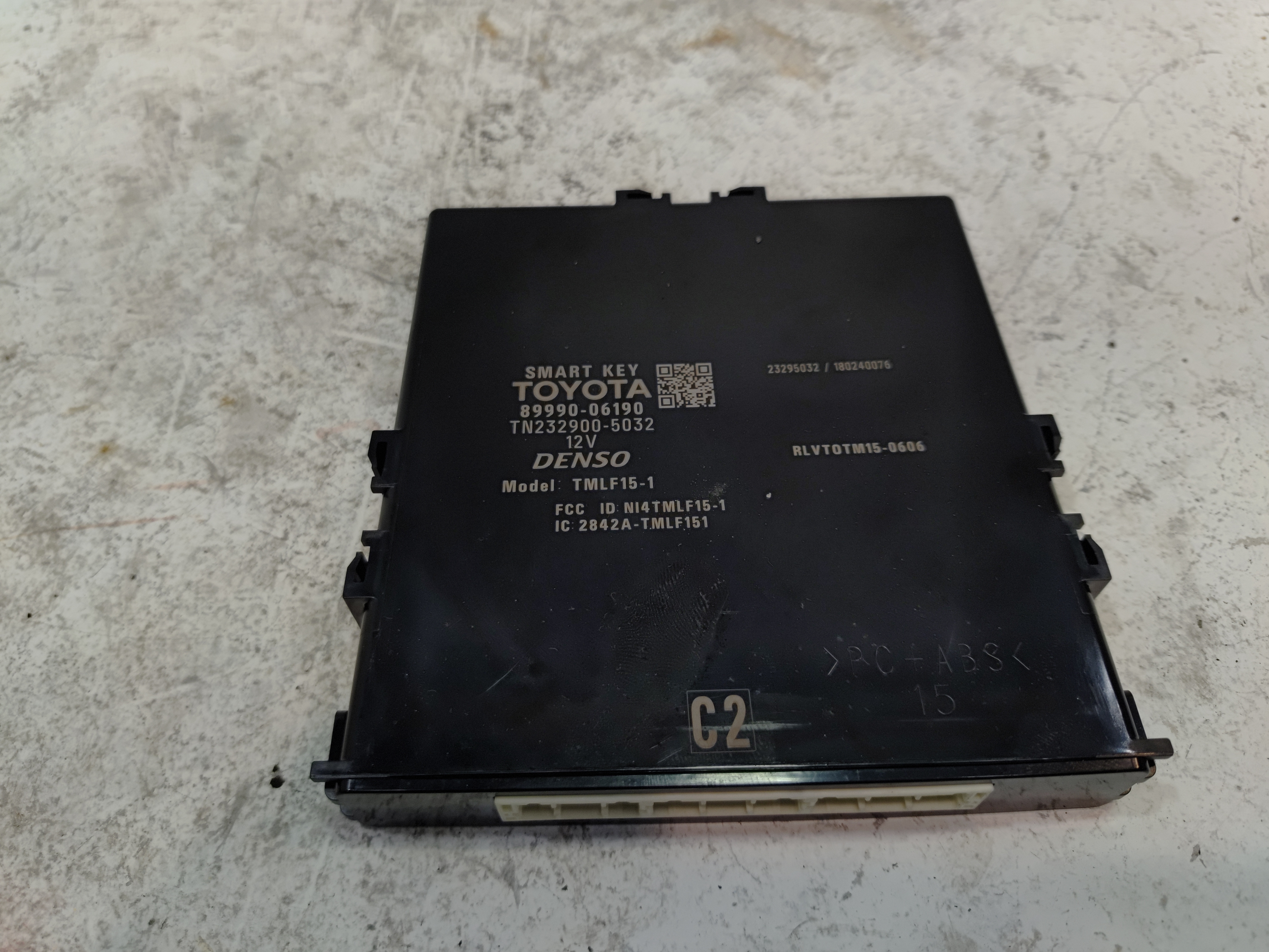 2018-2020 Toyota Camry Keyless Entry Smart Key Computer Control Module Unit OEM