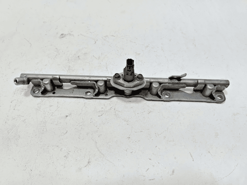 Toyota Camry Engine Fuel Direct Injection Rail W/ Pressure Sensor OEM 2018-2024
