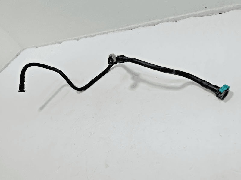 TOYOTA CAMRY 2.5L FUEL INJECTION SYSTEM HOSE TUBE PIPE 2018 - 2024 OEM