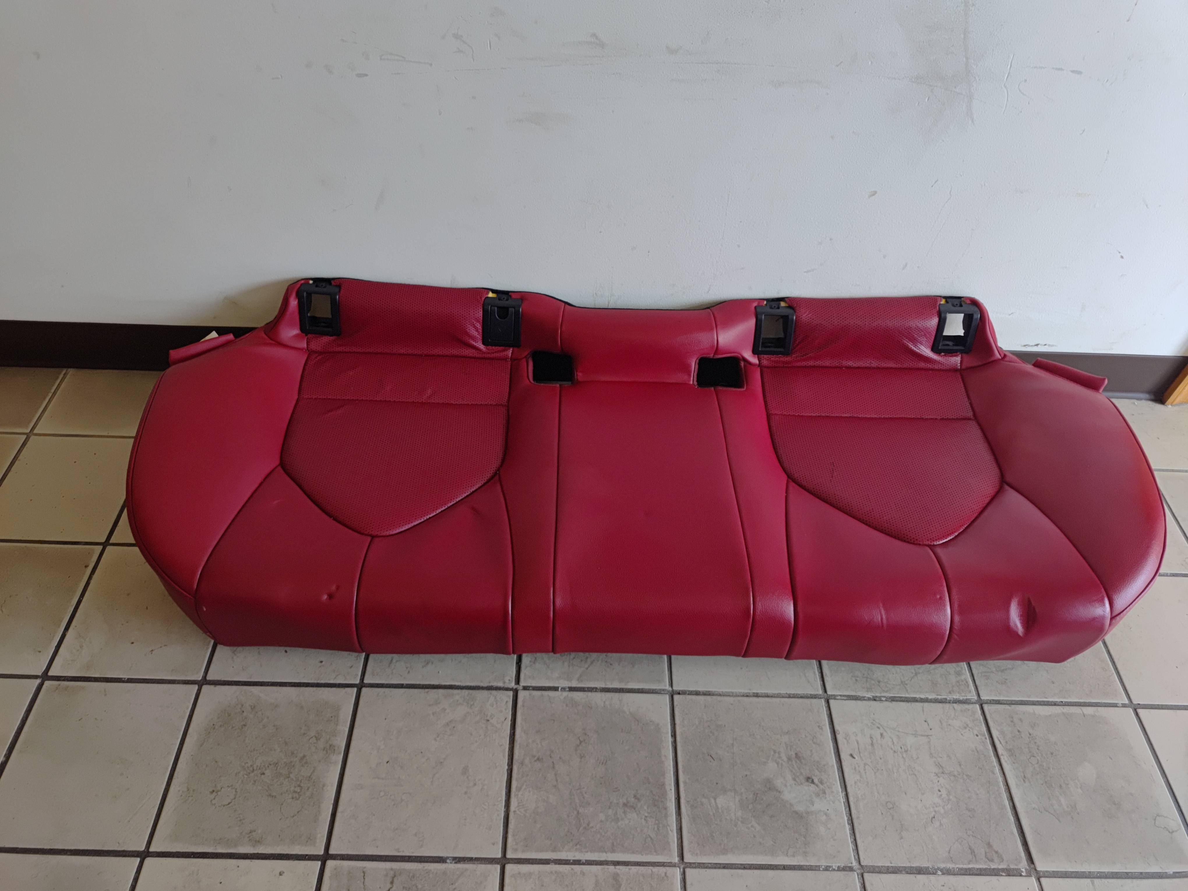 2018 TOYOTA CAMRY XSE REAR SEAT LOWER BOTTOM CUSHION PAD RED LEATHER LB30 OEM