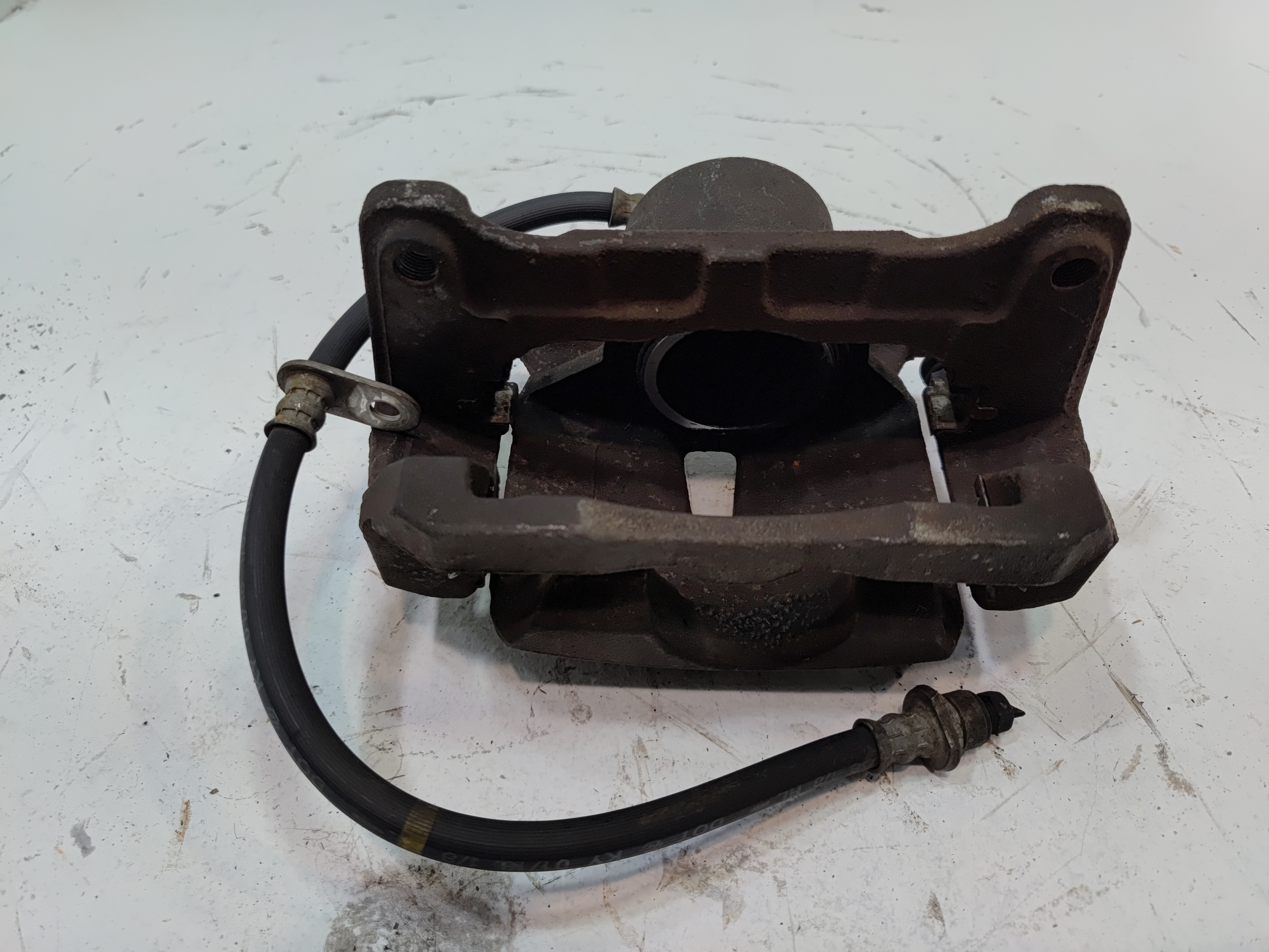 2018-2019 TOYOTA CAMRY FRONT LEFT DRIVER SIDE BRAKE CALIPER OEM