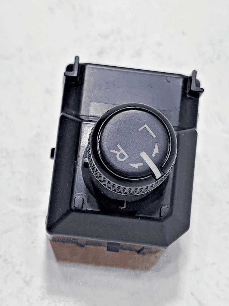 2018-2020 TOYOTA CAMRY FRONT DRIVER SIDE DOOR OUTER MIRROR CONTROL SWITCH OEM