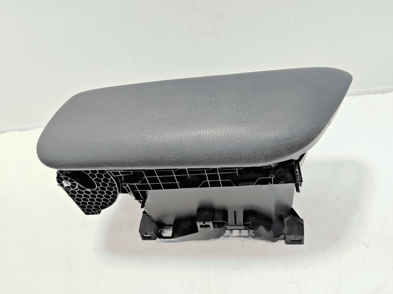 2020-2024 TOYOTA CAMRY SE CENTER CONSOLE STORAGE COMPARTMENT TRAY W/ ARMREST OEM