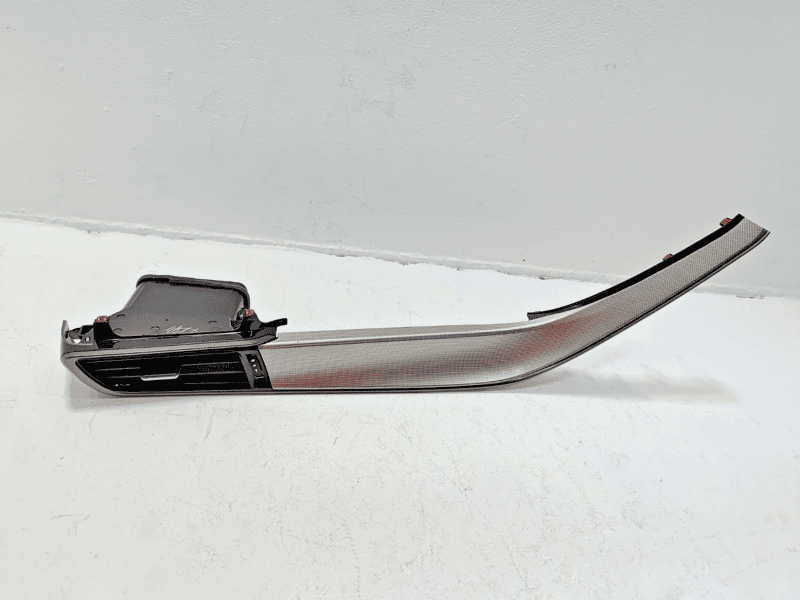 TOYOTA CAMRY SE DASH DASHBOARD PASSENGER SIDE BEZEL MOLDING & AIR VENT 19-20 OEM