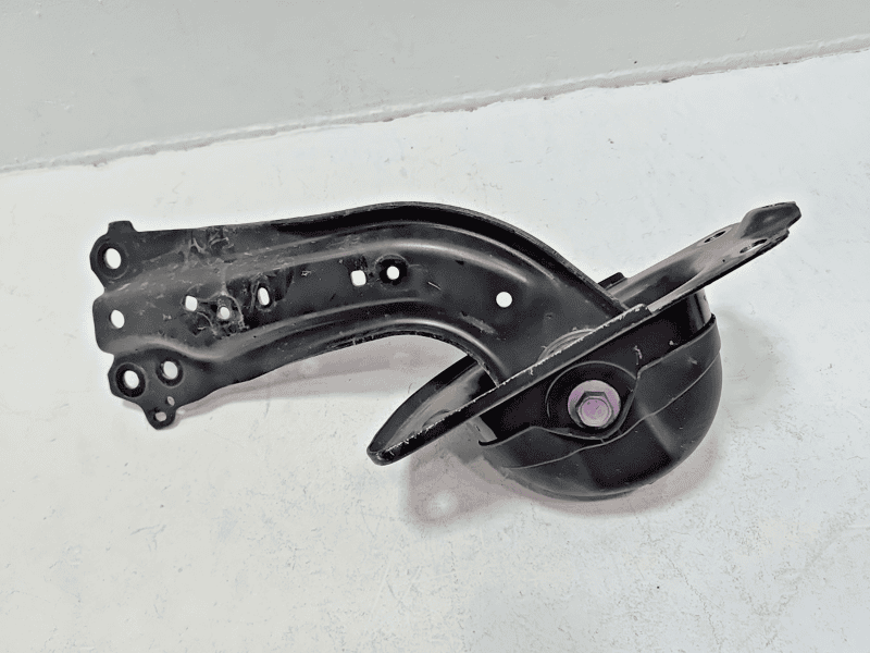 TOYOTA CAMRY SE XSE 2018-2024  REAR PASSENGER SIDE SUSPENSION TRAILING ARM OEM