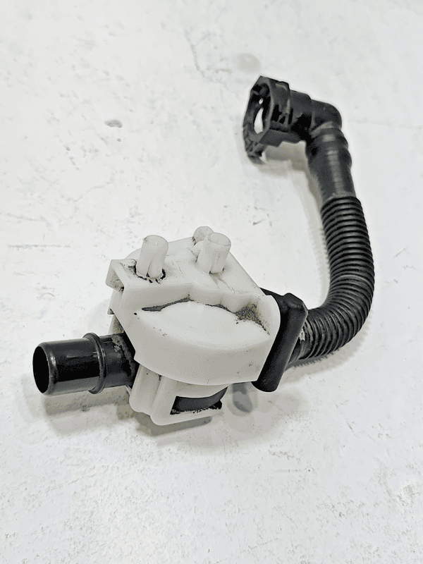 TOYOTA CAMRY 2.5L FWD FUEL VAPOR CANISTER OUTLET HOSE TUBE PIPE OEM 2018-2020