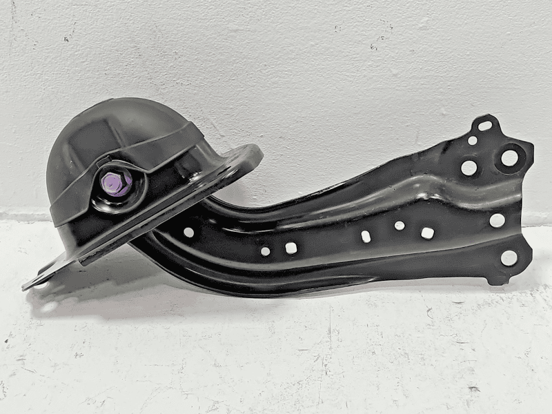 TOYOTA CAMRY SE XSE REAR PASSENGER SIDE SUSPENSION TRAILING ARM OEM 2018-2024