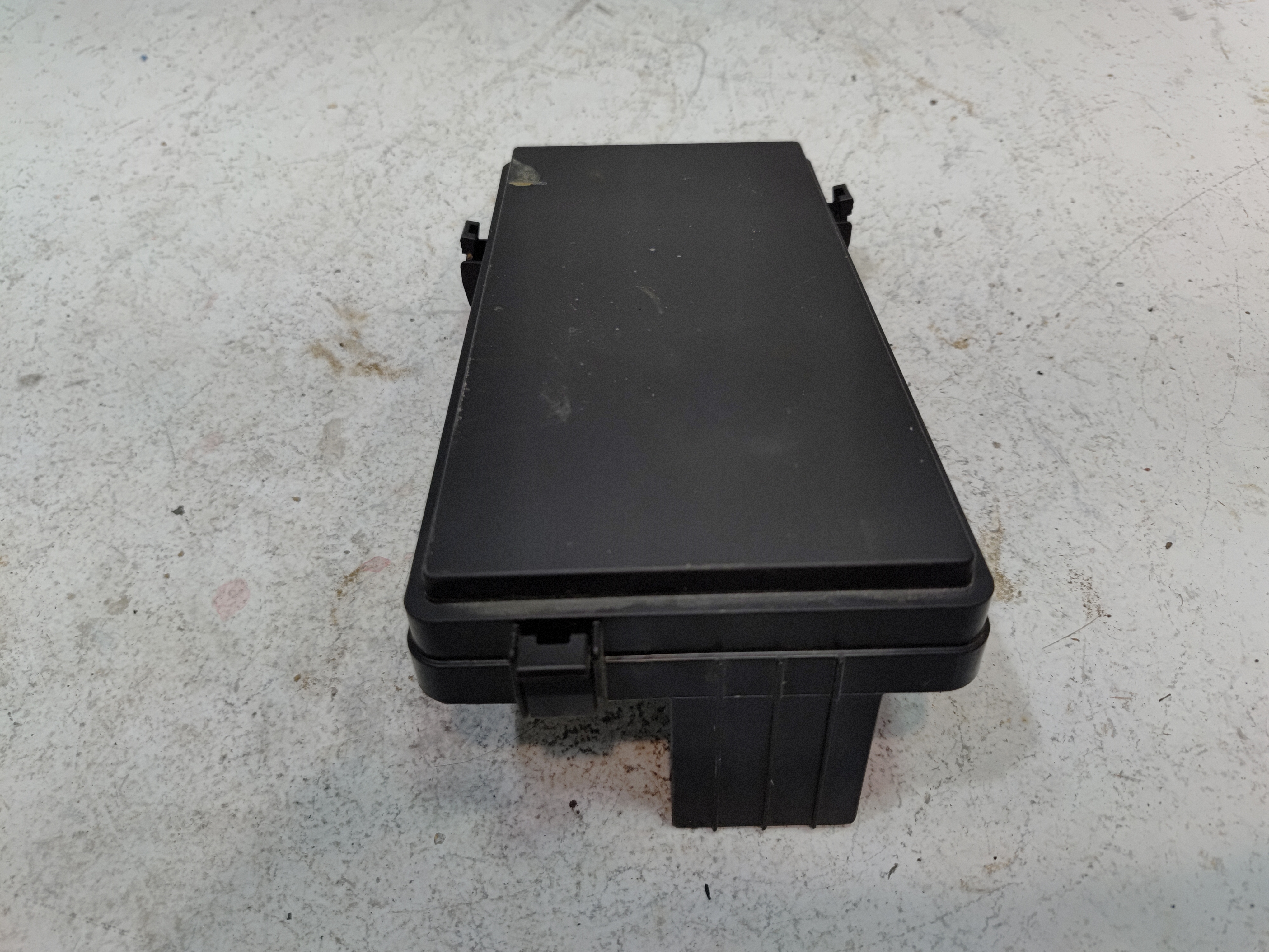 2016 - 2021 HONDA OEM CIVIC  ENGINE FUSE BOX RELAY MODULE COVER