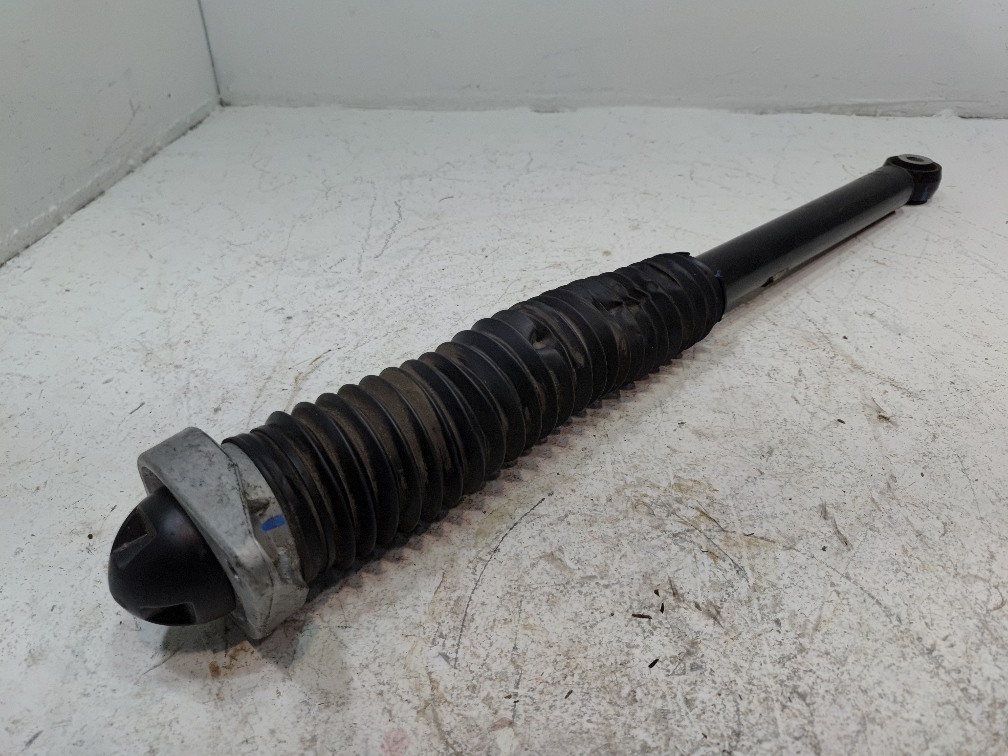 2019-2021 HONDA CIVIC REAR LEFT OR RIGHT SIDE SHOCK STRUT ABSORBER OEM