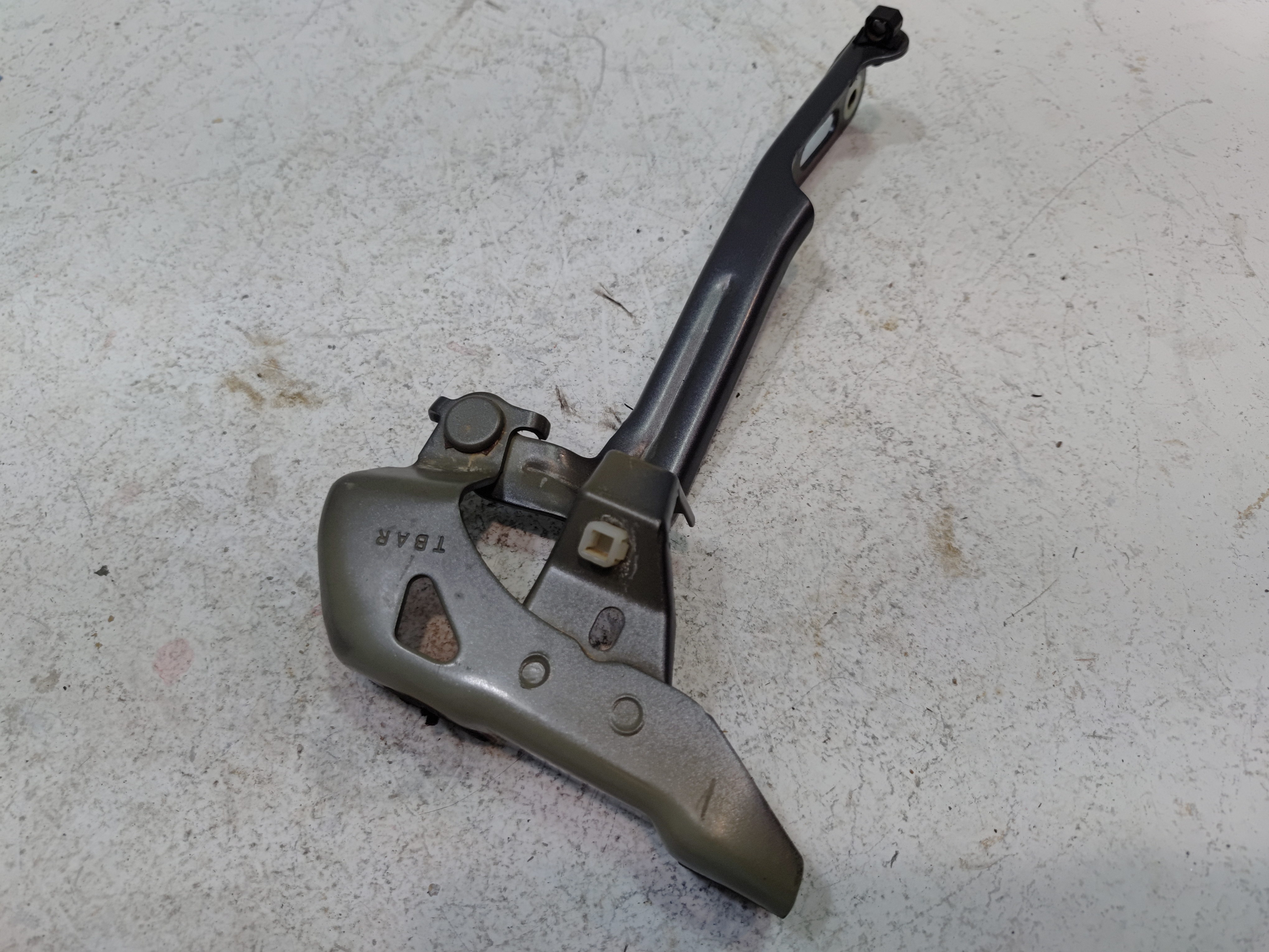 2016 - 2021 HONDA CIVIC HOOD BONNET PASSENGER SIDE HINGE SUPPORT *NH797M* OEM