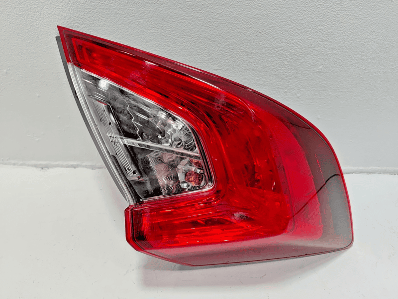 2016-2021 HONDA CIVIC SEDAN REAR DRIVER SIDE OUTER TAILLIGHT TAIL LIGHT LAMP OEM