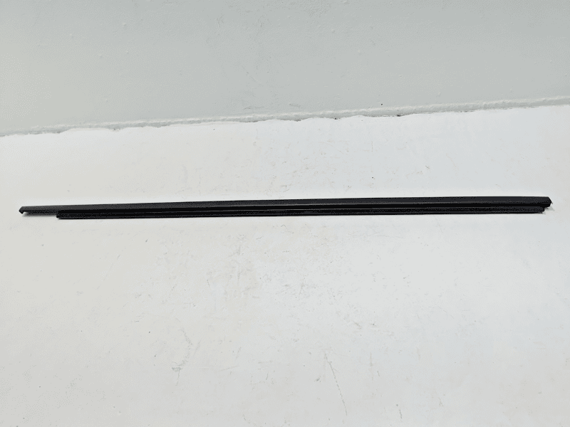 HONDA CIVIC SEDAN FRONT PASSENGER DOOR WINDOW BELT MOLDING TRIM 2016-2021 OEM