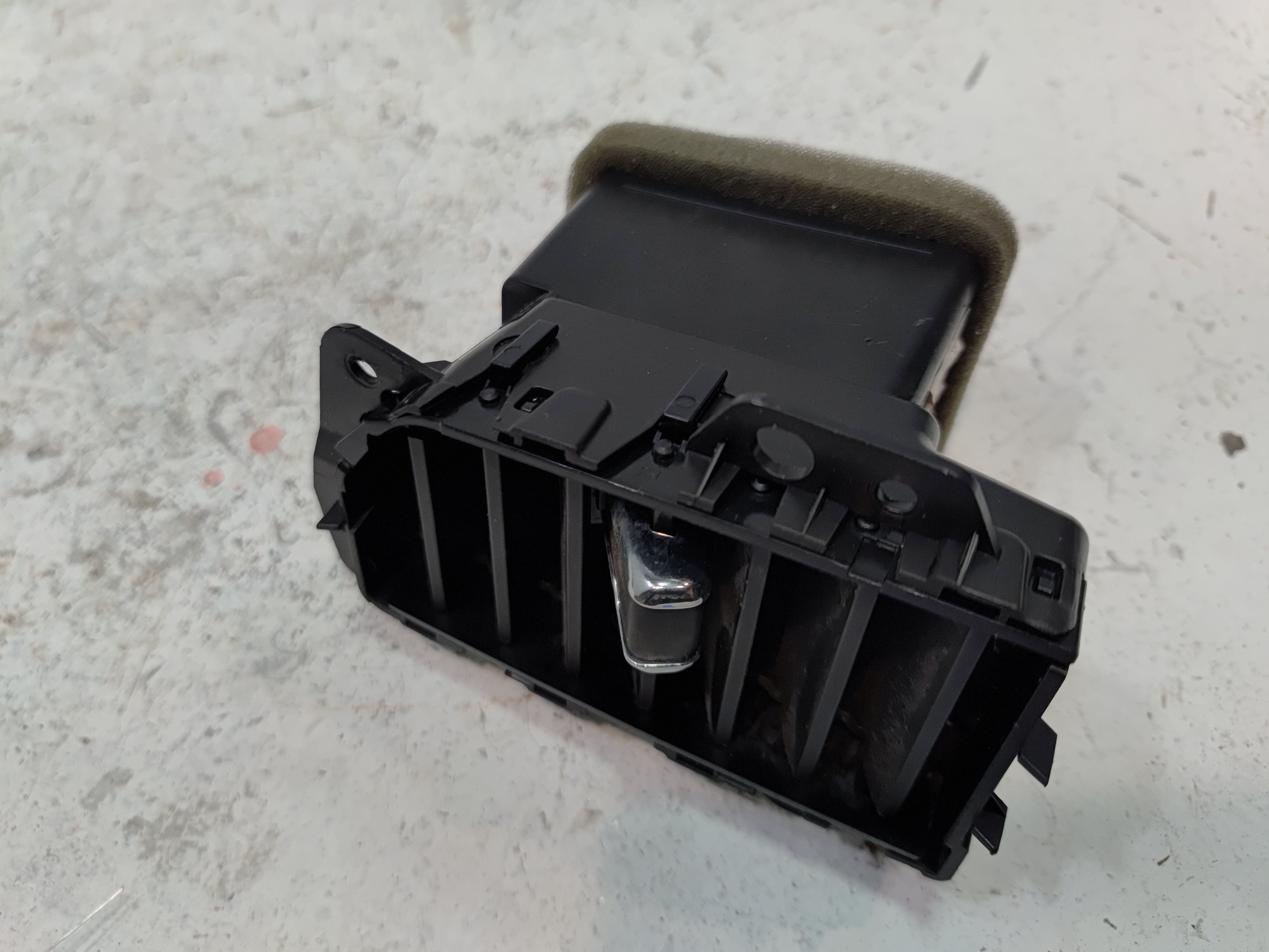 2015-20 Ford F-150 Center Console Rearward Passenger Side AC Air Vent Grille OEM