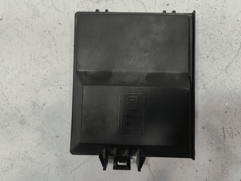 FORD F-150 FUSE RELAY JUNCTION BOX BLOCK MODULE COVER OEM 2018 - 2019