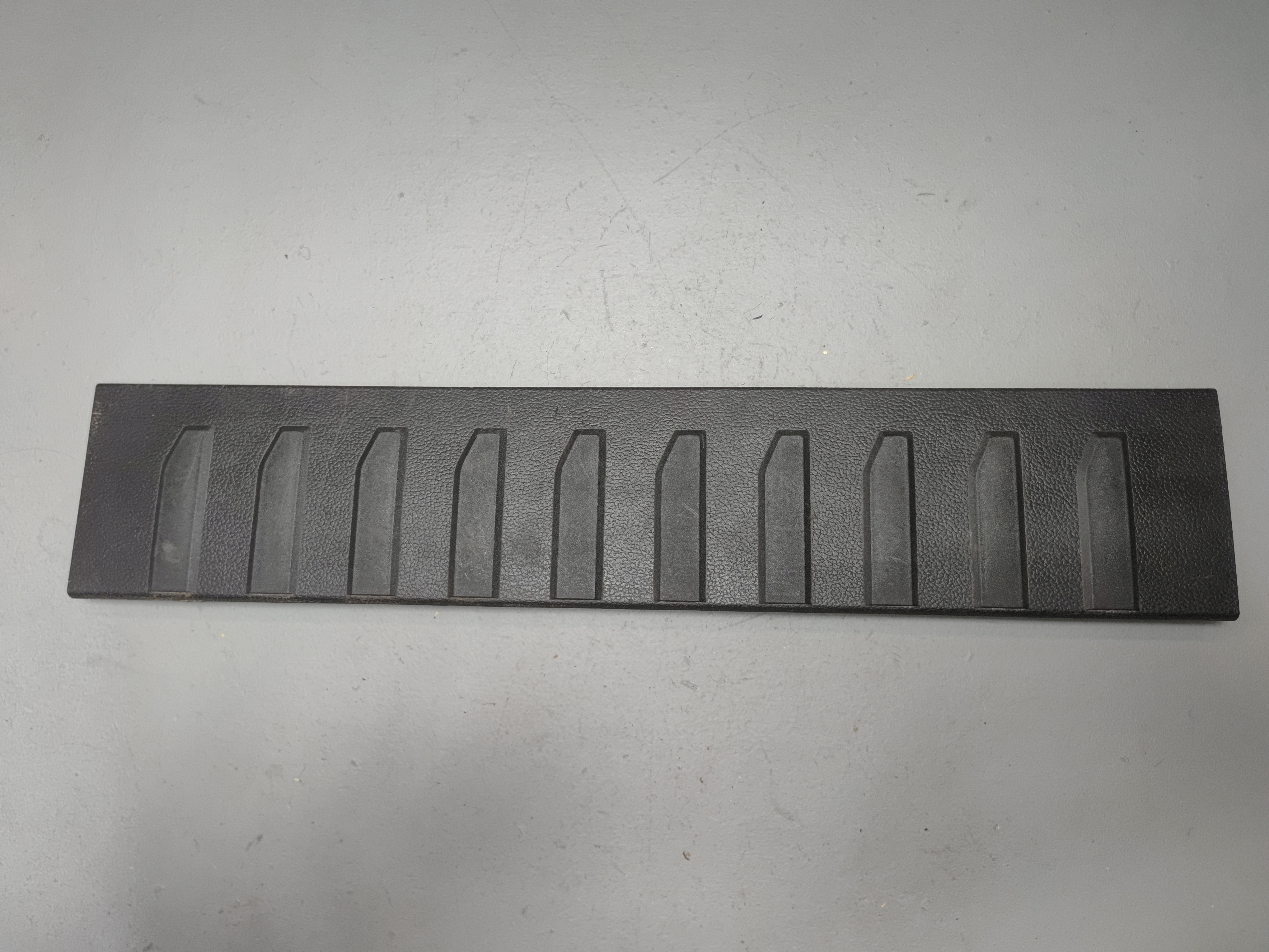 2015-20 Ford F-150 XLT Front Right Passenger Side Door Sill Scuff Plate Trim OEM