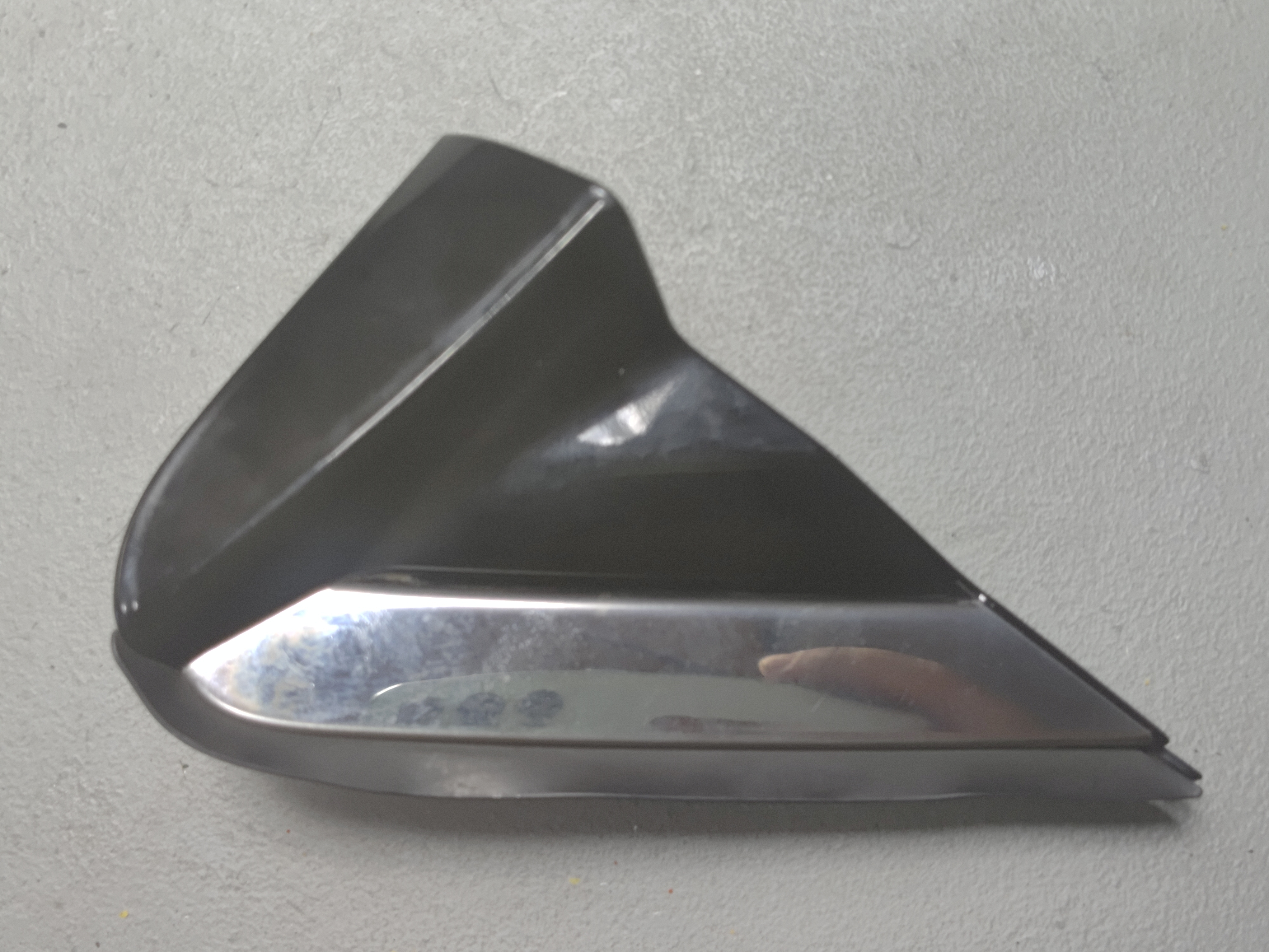 2016-2022 Honda Pilot Front Passenger Fender Corner Molding Cover OEM