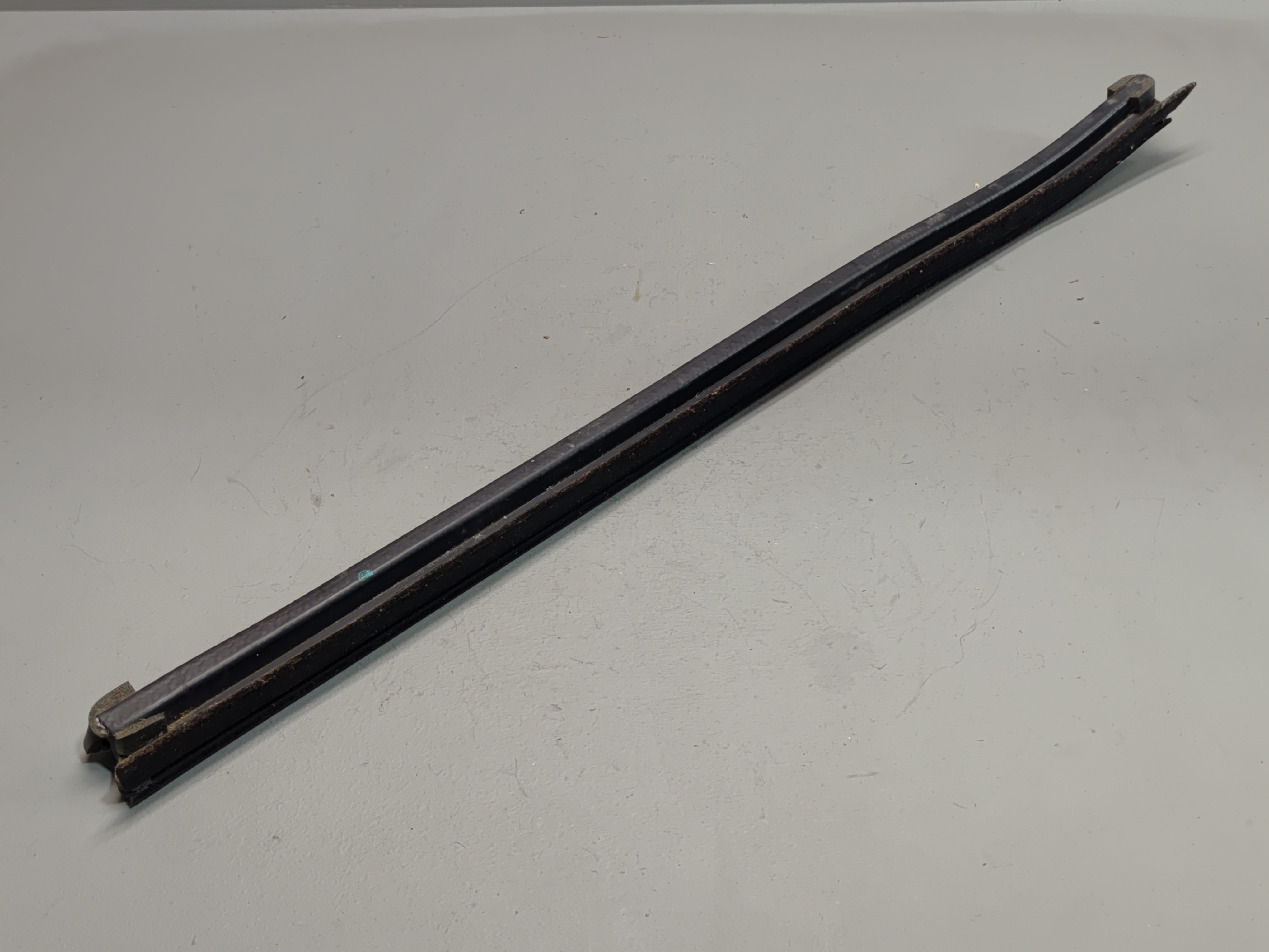 2015-20 FORD F-150 REAR DRIVER DOOR WINDOW INNER BELT SEAL WEATHER STRIP OEM