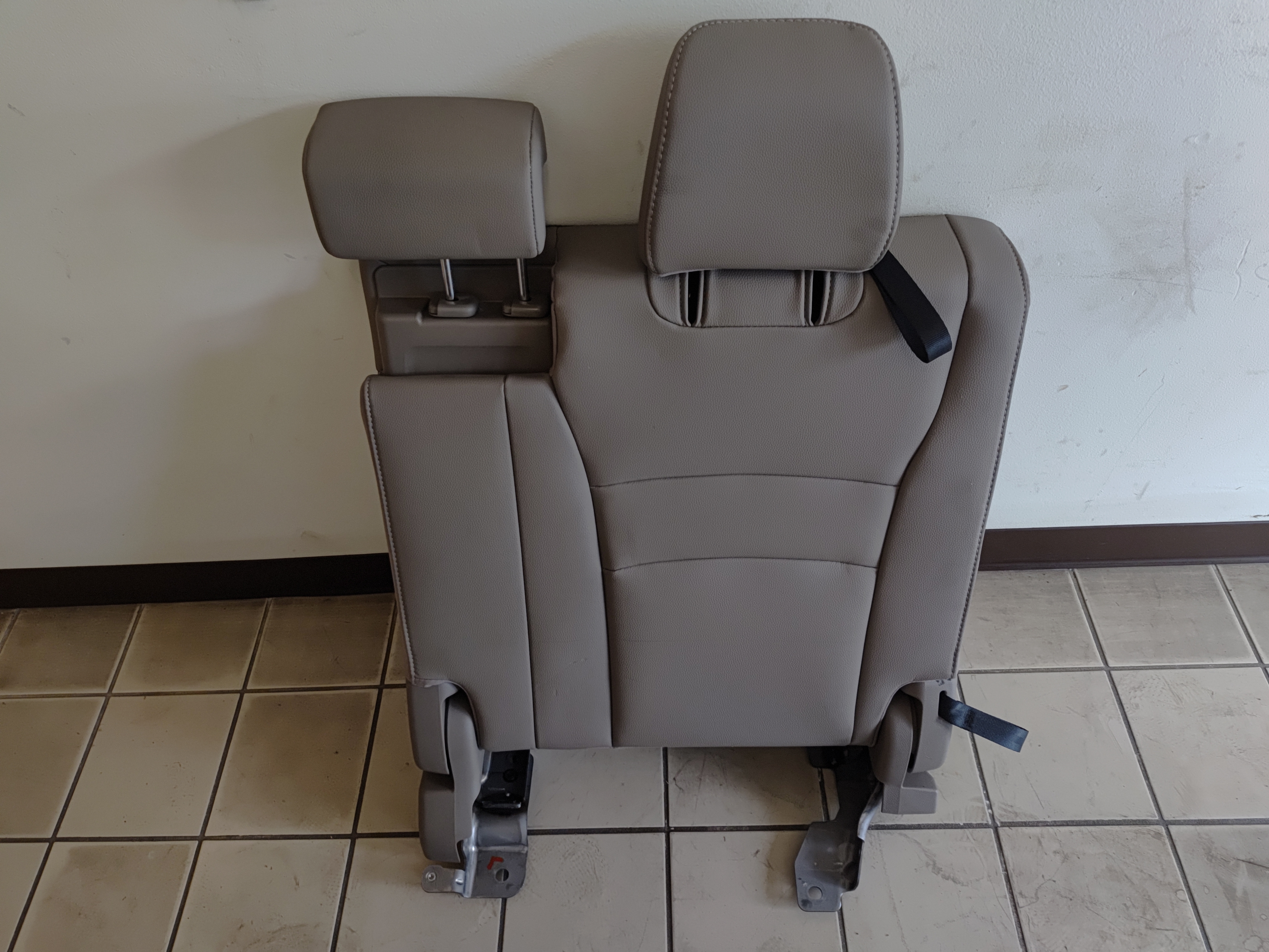 2016-2022 HONDA PILOT REAR 3RD ROW SEAT DRIVER SIDE UPPER BACK CUSHION OEM