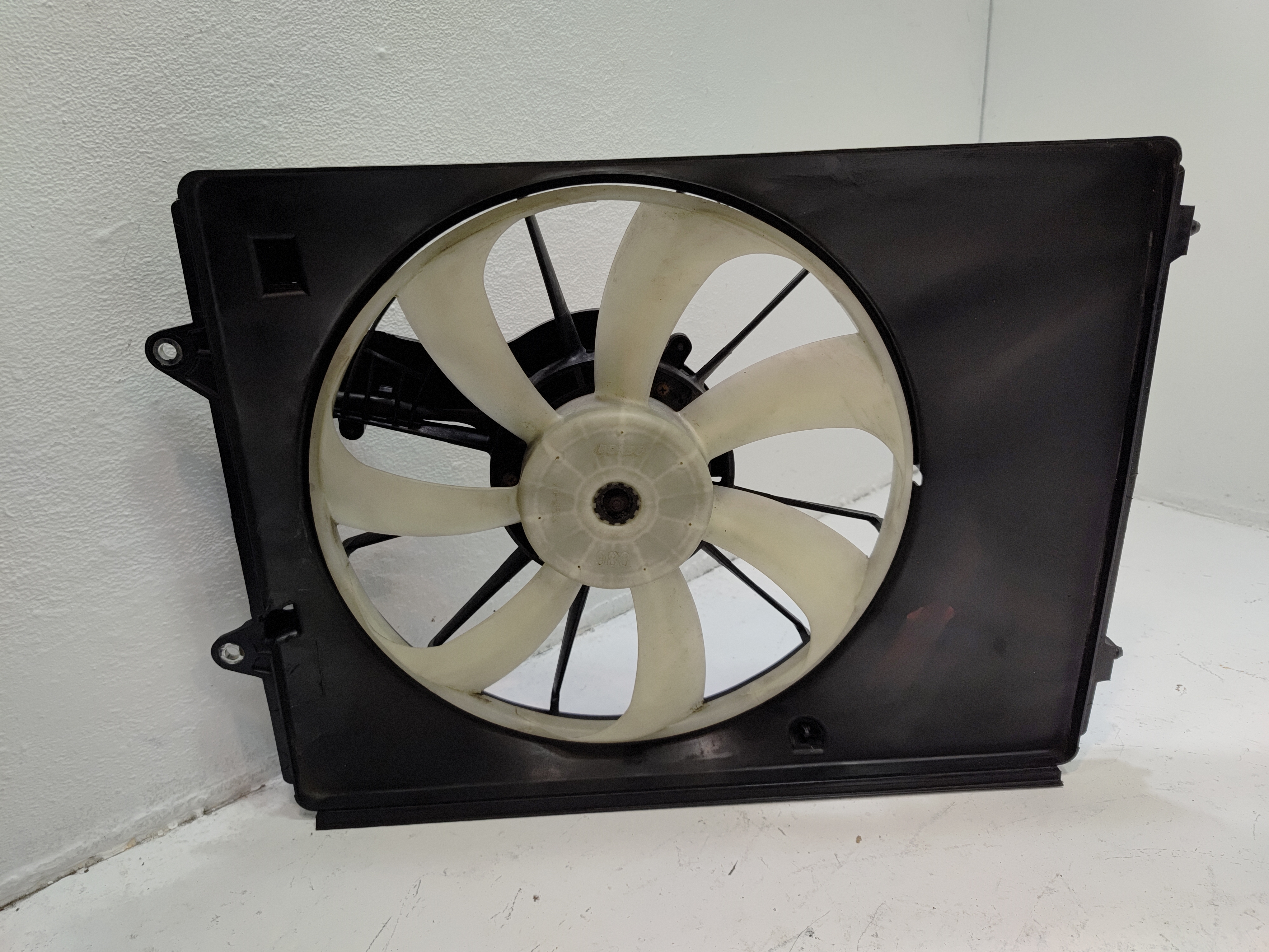 2016-2022 Honda Pilot Front Radiator Passenger Side Cooling Fan Shroud w/Fan OEM