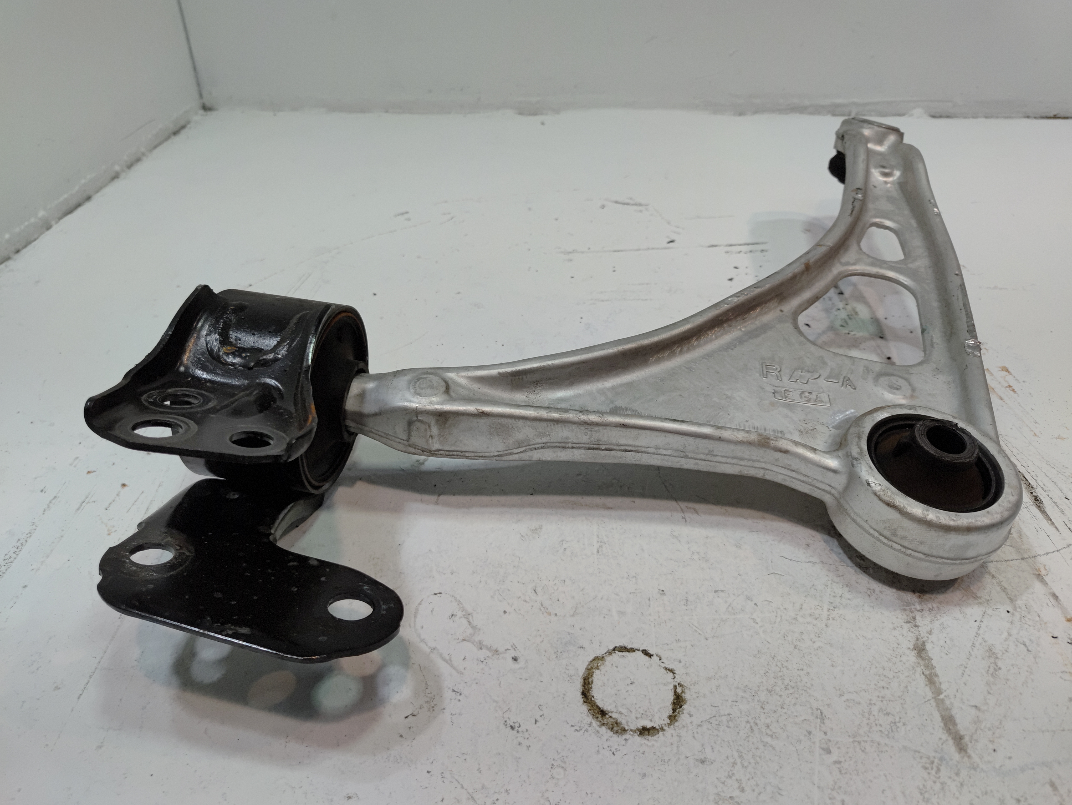 2016-2022 HONDA PILOT FRONT RIGHT PASSENGER SIDE LOWER CONTROL ARM OEM