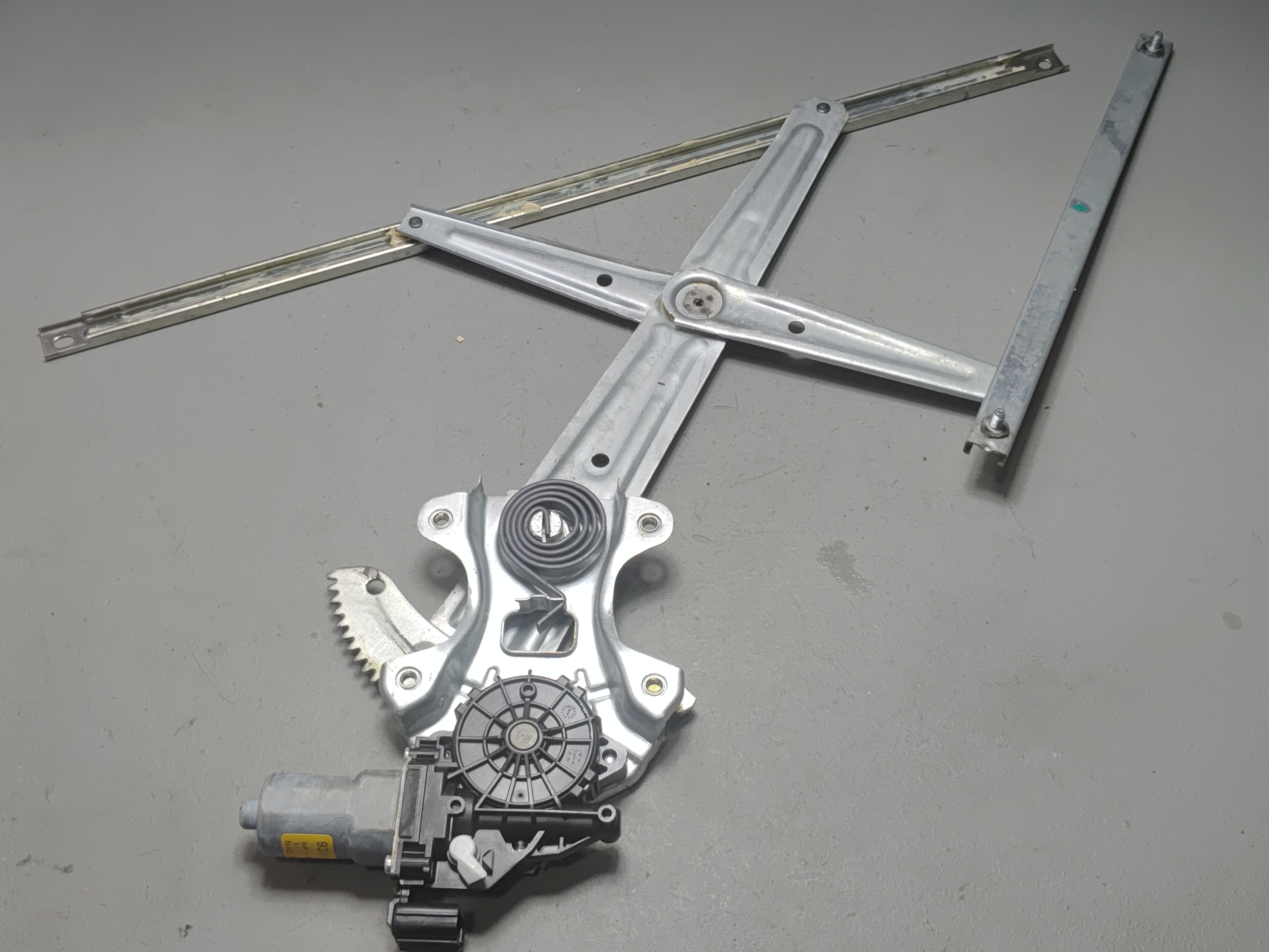 HONDA PILOT FRONT RIGHT PASSENGER DOOR WINDOW REGULATOR & MOTOR OEM 2016-2022