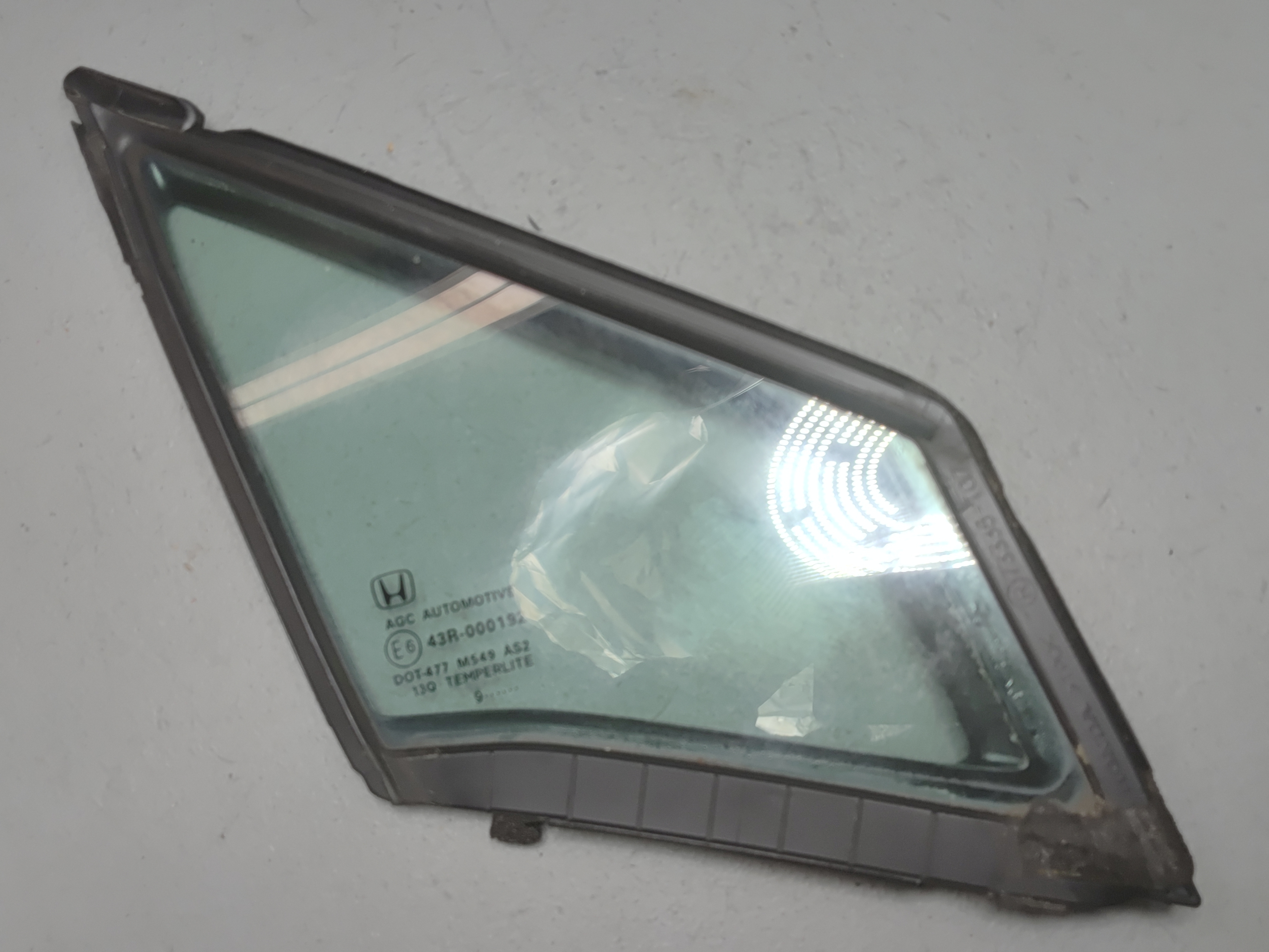 HONDA PILOT FRONT RIGHT PASSENGER DOOR WINDOW VENT GLASS OEM 2016-2022