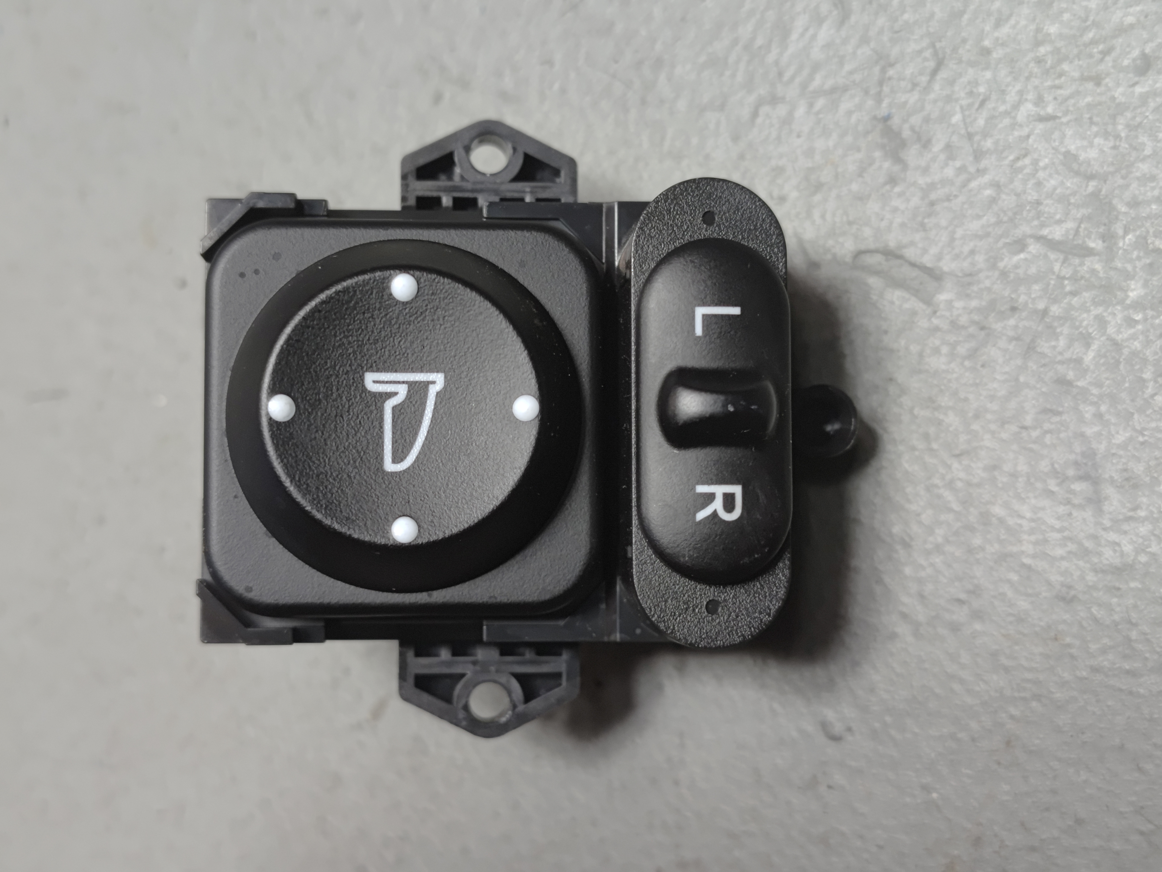 2016-22 Honda Pilot Front Left Driver Side Door Outer Mirror Control Switch OEM