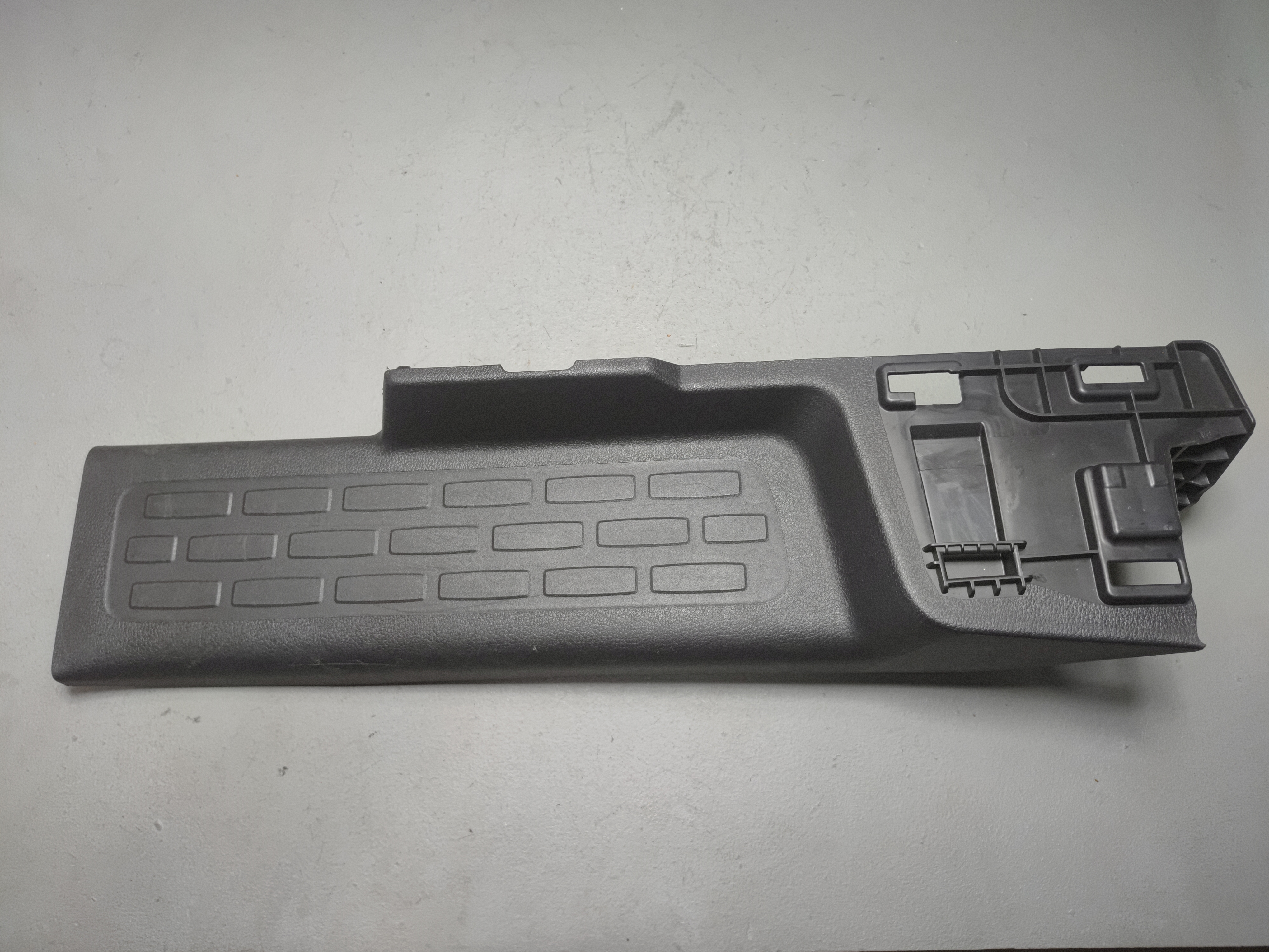 2019-2022 HONDA PILOT REAR DRIVER SIDE DOOR SILL SCUFF PLATE PANEL COVER OEM
