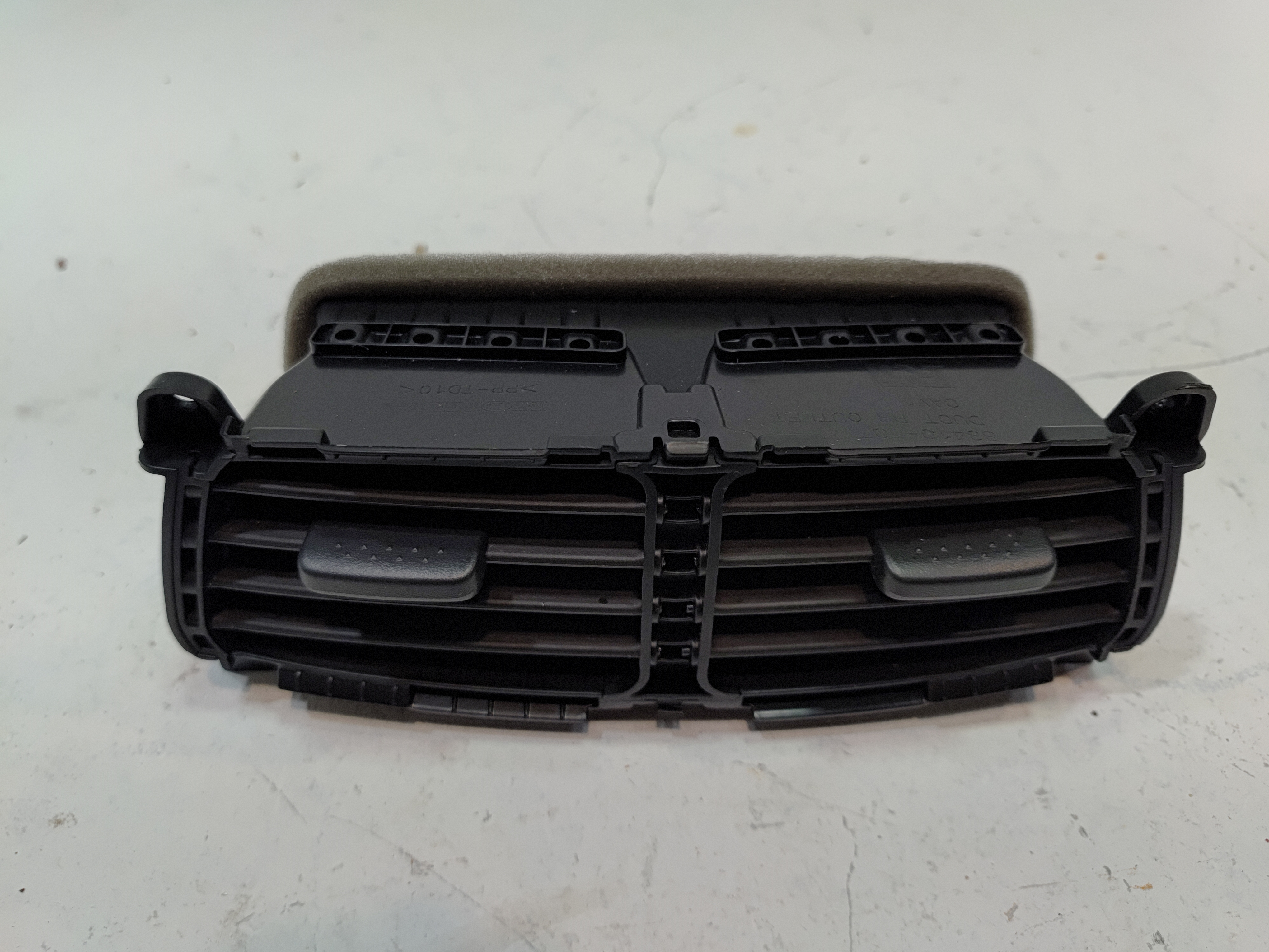 2016-2022 HONDA PILOT REAR BACK CENTER CONSOLE AIR VENT GRILLE OEM