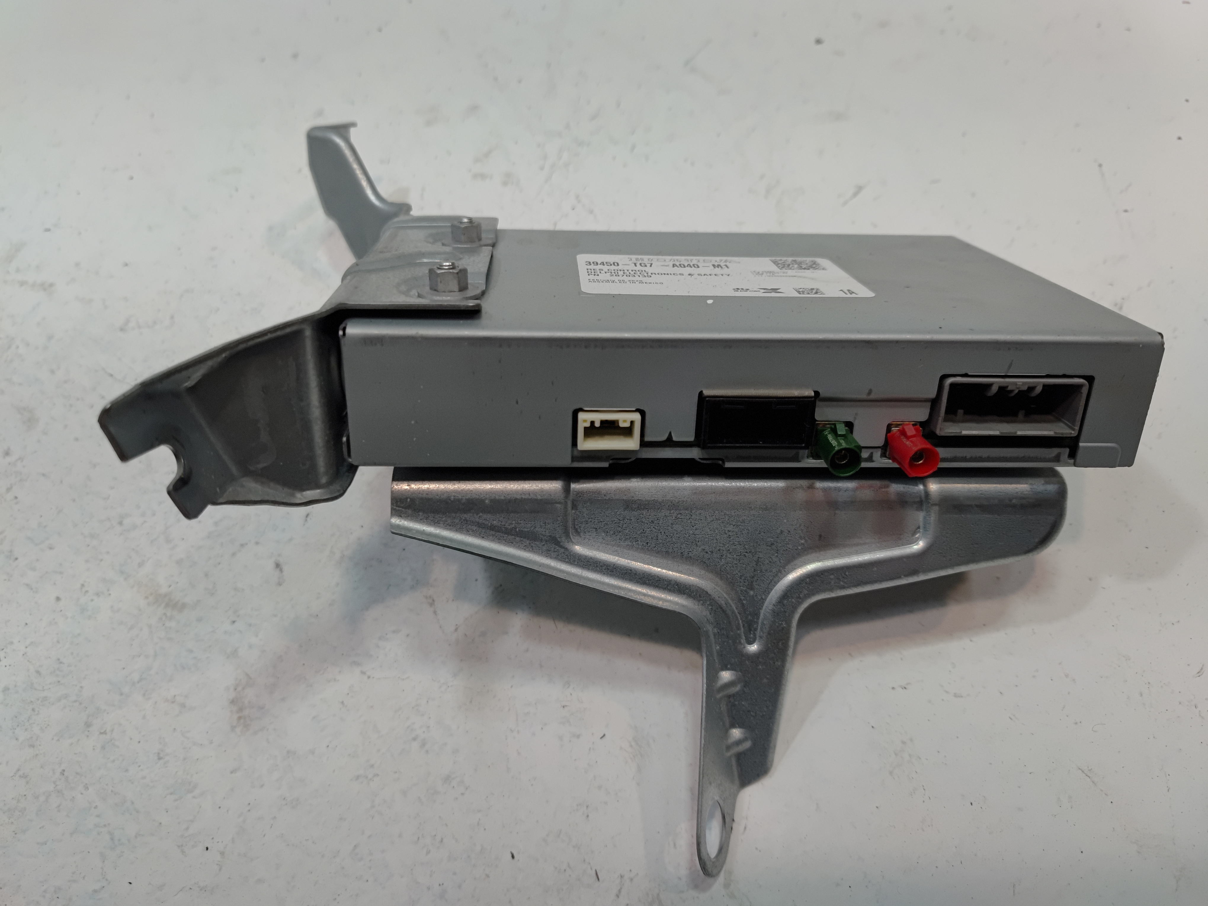 2019 -2020 HONDA PILOT VOLTAGE STABILIZER CONTROL MODULE UNIT W/BRACKET OEM