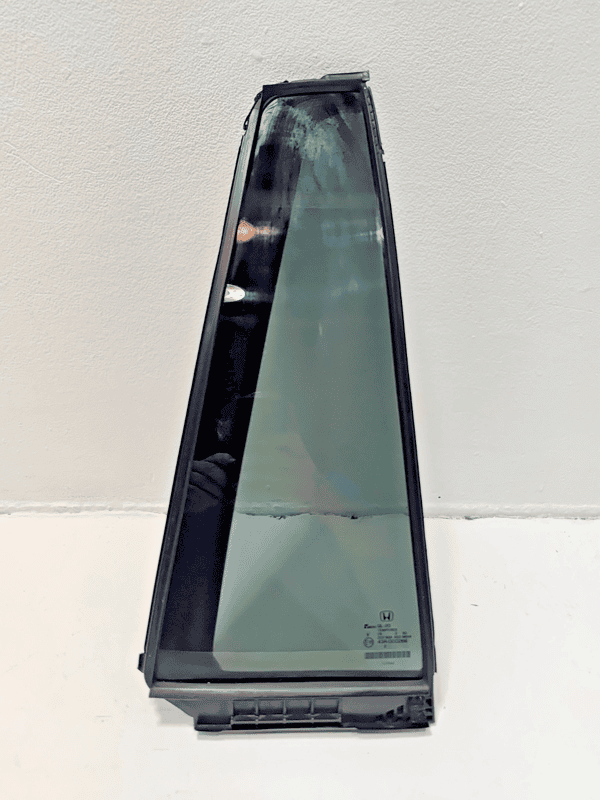 HONDA PILOT REAR PASSENGER SIDE DOOR WINDOW CORNER FIXED GLASS 2016-2022 OEM
