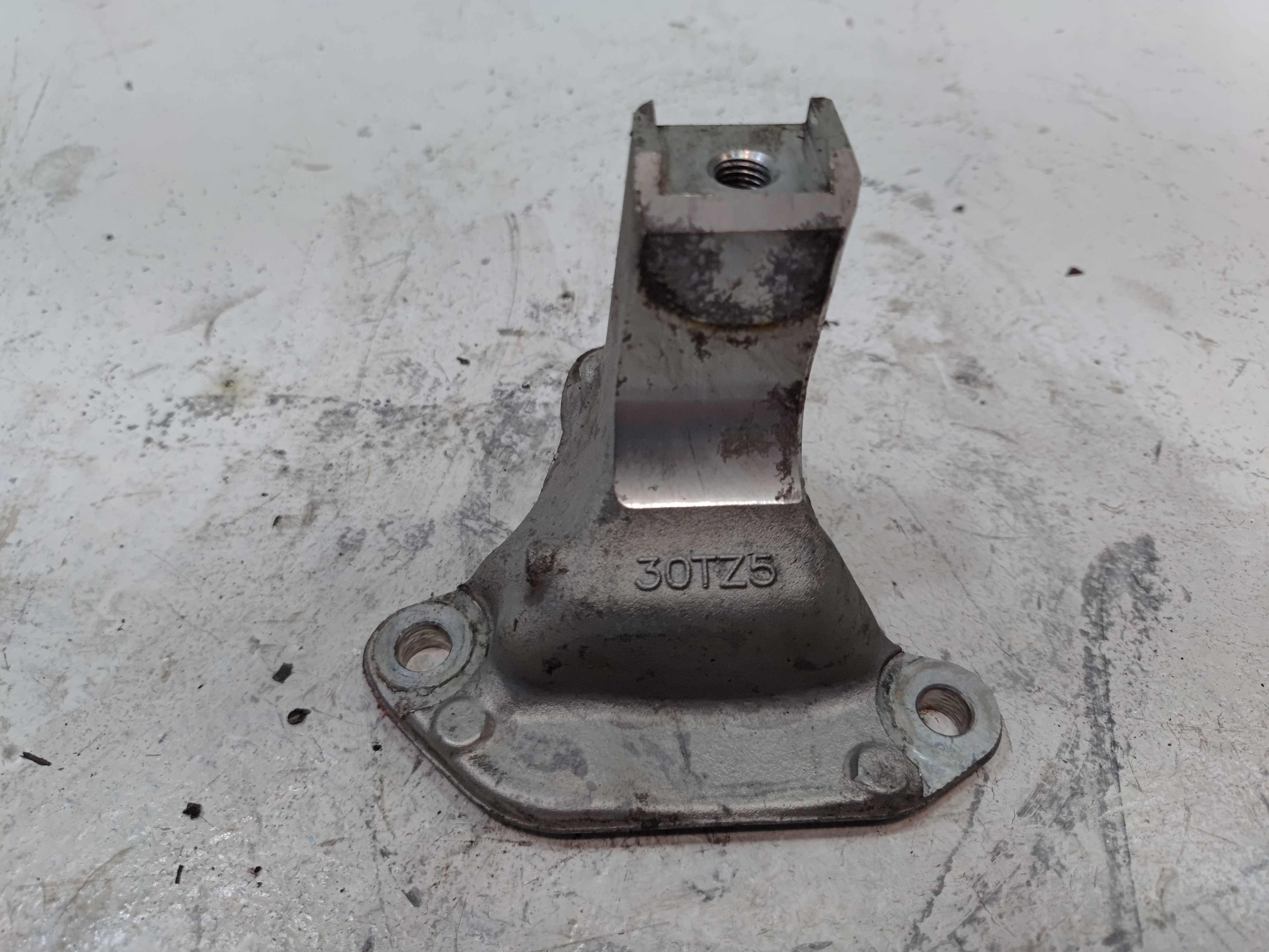 2016 - 2022 HONDA PILOT 3.5L ENGINE MOTOR FRONT MOUNT BRACKET SUPPORT OEM